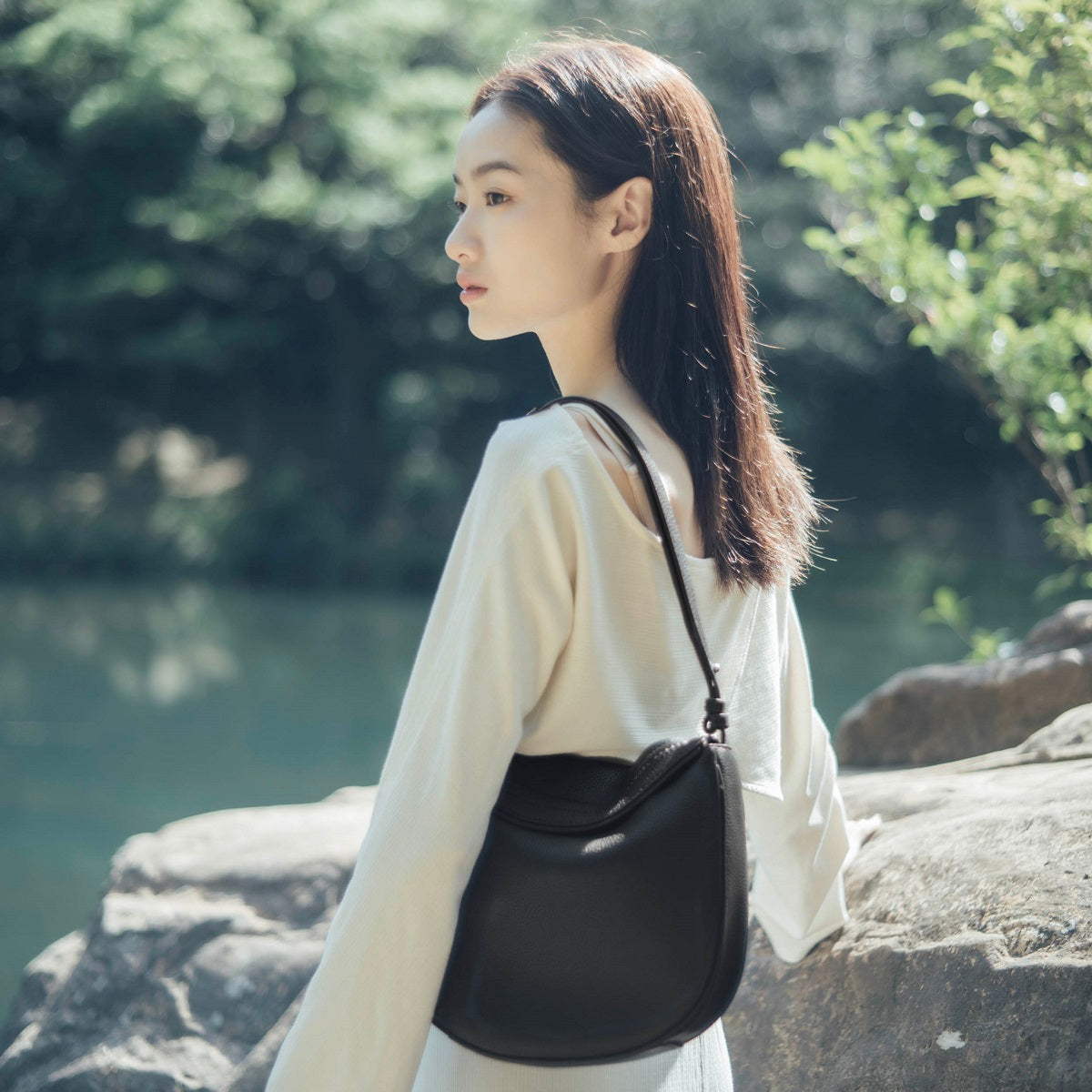 Stylish Cally Leather Crossbody Bag for Women - Fashionable & Durable Handbag with Adjustable Strap - Perfect for Travel, Shopping & Everyday Use