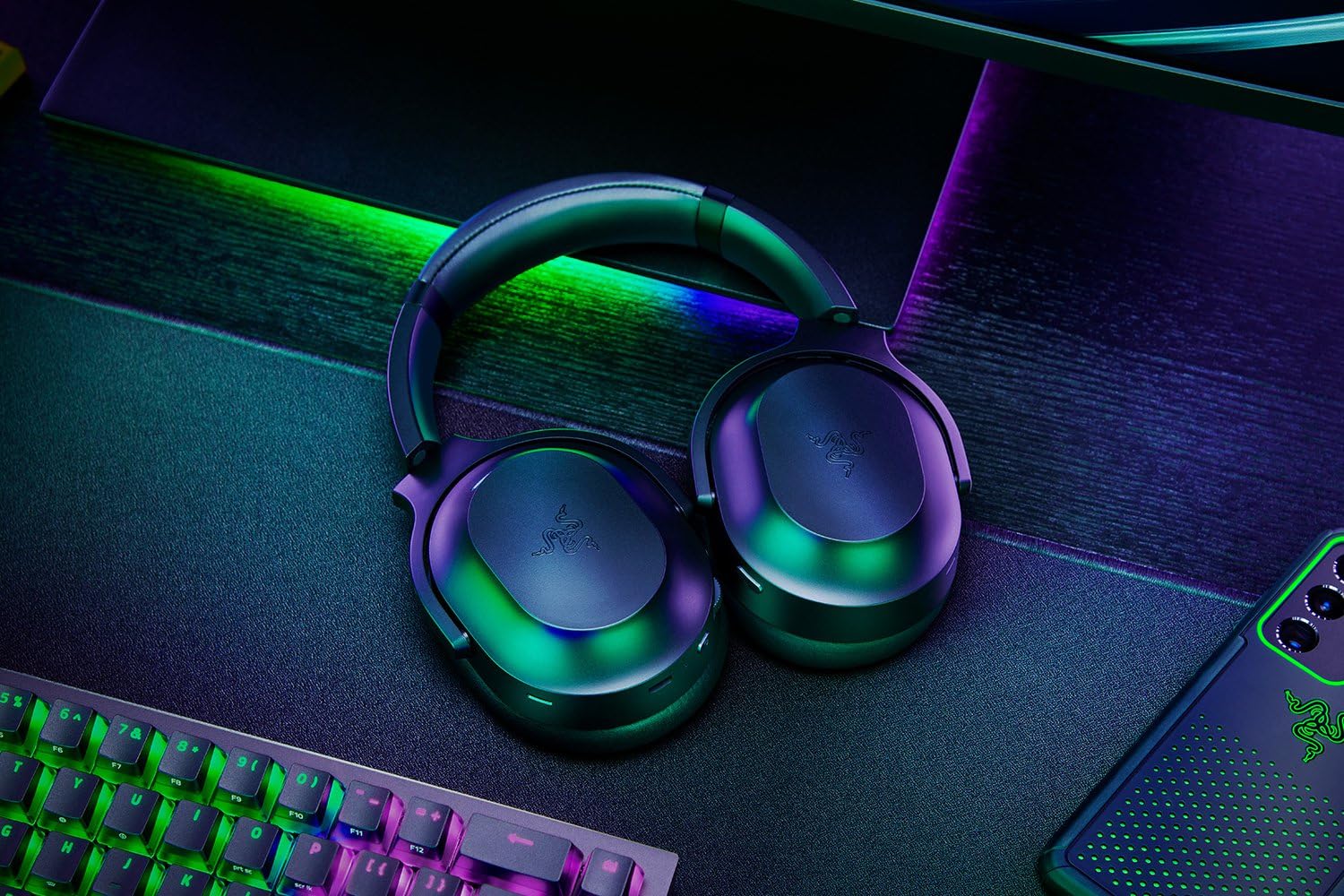 Razer Barracuda Pro Wireless Gaming Headset with Hybrid ANC - THX AAA Audio, 50mm Drivers, 40Hr Battery for PC, PS5, Nintendo Switch, Android & iOS - Perfect for Competitive Gaming, Streaming & Mobile Use