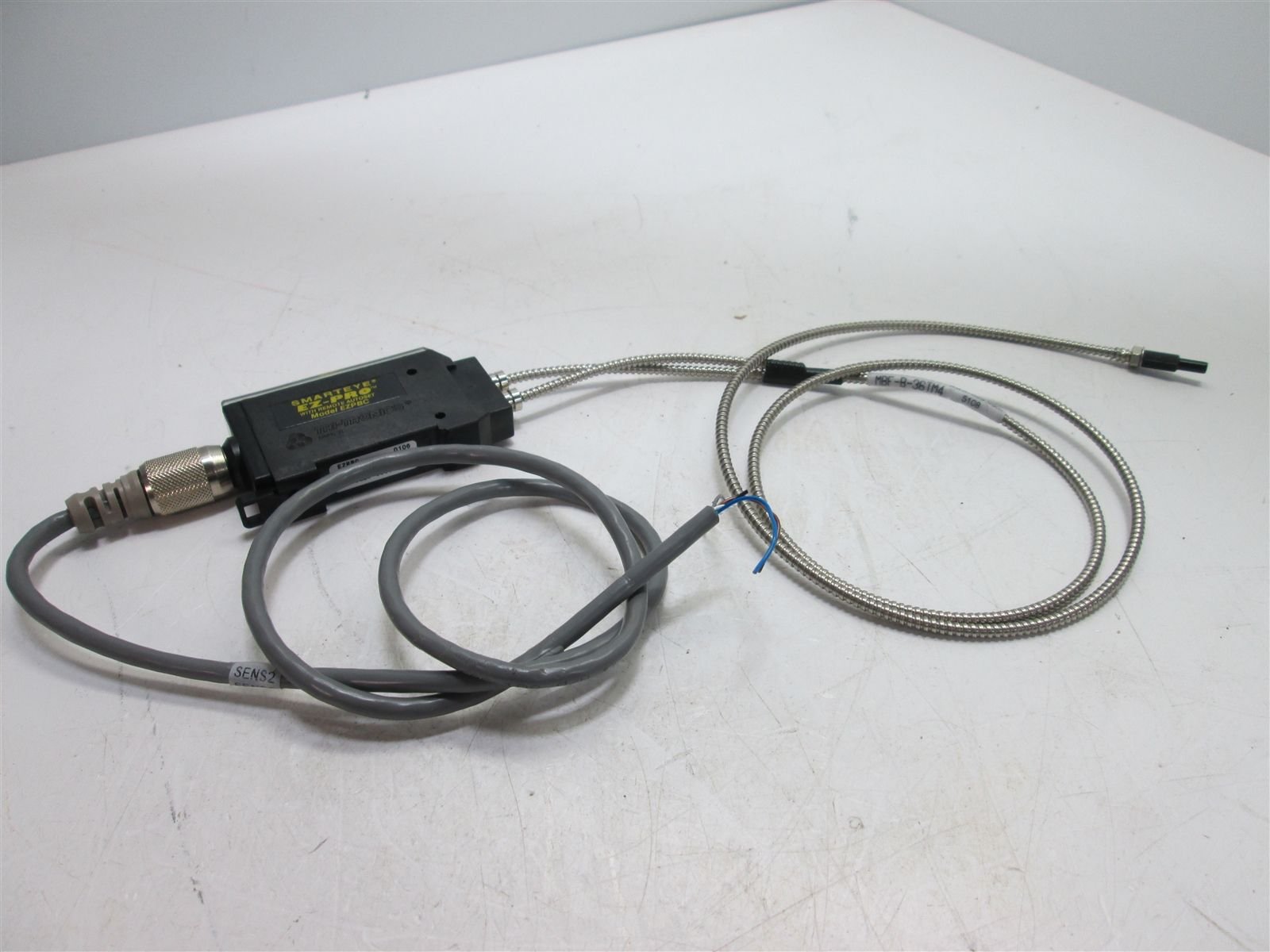 TRI-TRONICS EZPBC Polarity Protected Photoelectric Sensor with Blue LED - SmartEye EZ-PRO, 5-Wire, 45mA, M12 Connector, 10-30VDC - Ideal for Industrial Automation, Packaging, and Material Handling Systems