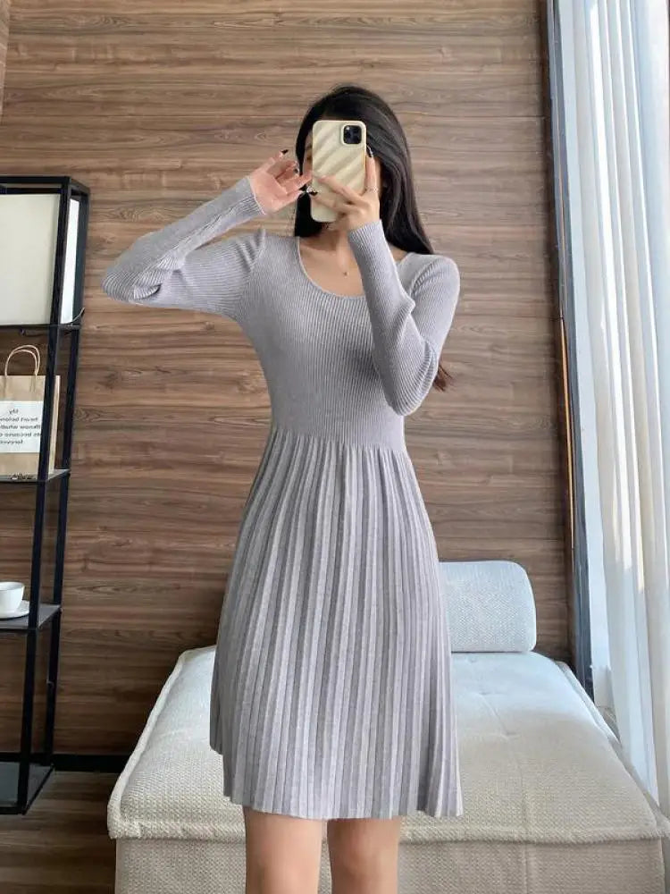 Black & Gray Elegant Knitted Pleated Mini Dress for Women - Slim O-Neck Long Sleeve A-Line Party Dress | Autumn Streetwear & Evening Robe | Perfect for Cocktail Parties, Date Nights & Office Wear