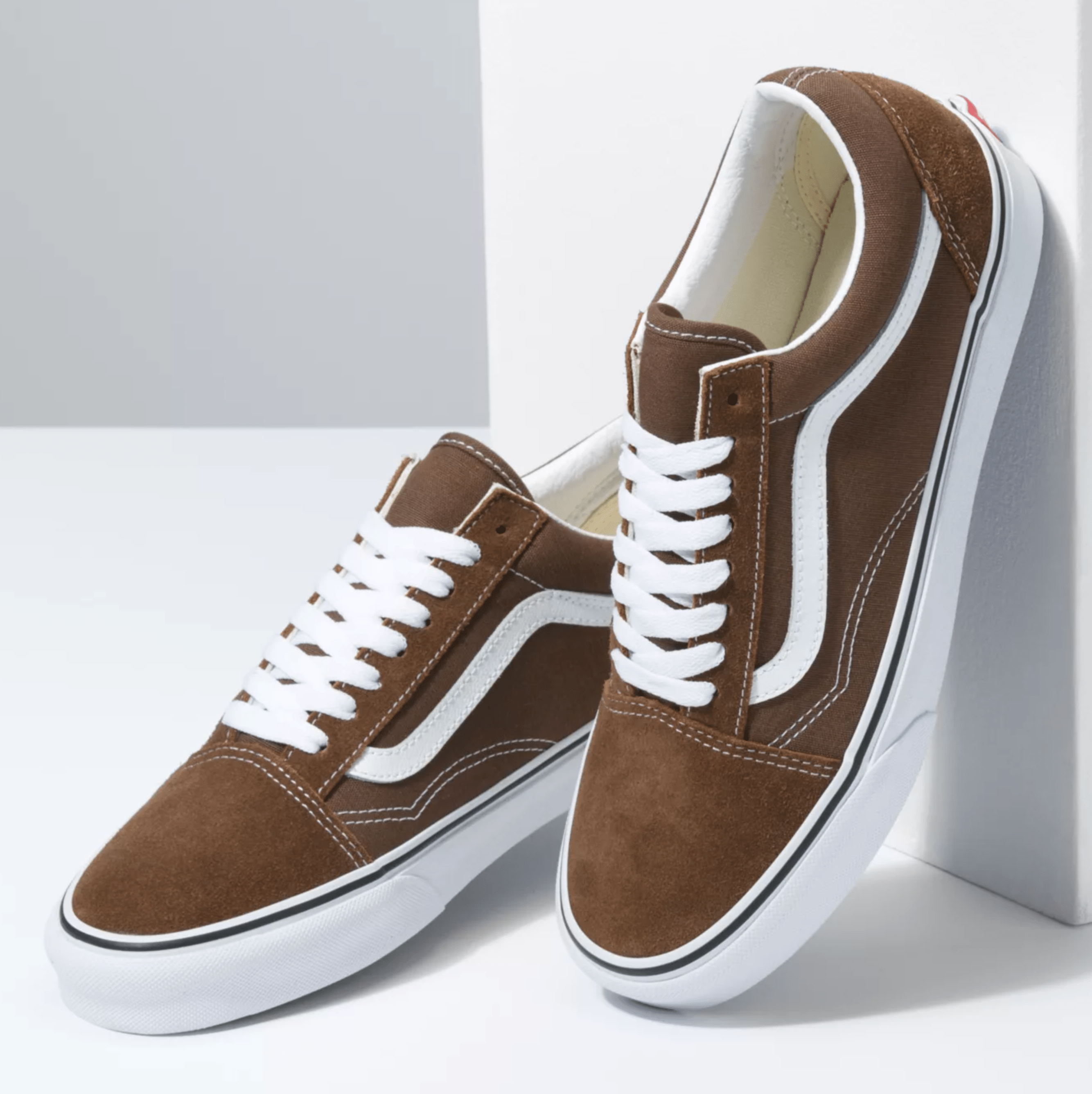 Vans Old Skool Classic Skate Shoes - Black & White Checkerboard Sneakers for Men & Women | Casual Wear, Skateboarding & Street Style Fashion