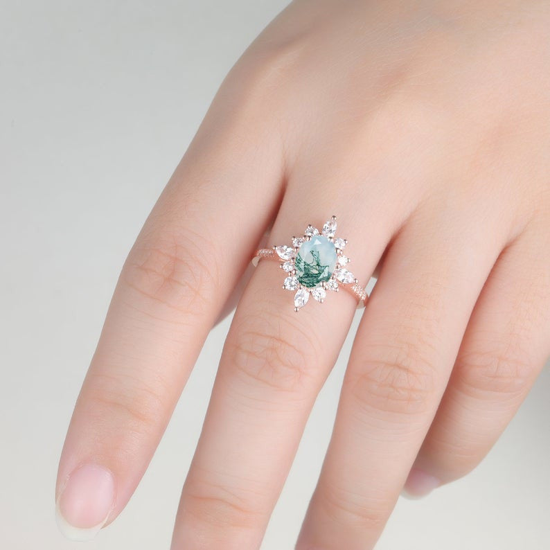 Vintage Moss Agate Diamond Halo Engagement Ring - 14K Gold Wedding Band for Women, Nature-Inspired Bridal Jewelry (Perfect for Proposals, Anniversaries & Romantic Occasions)