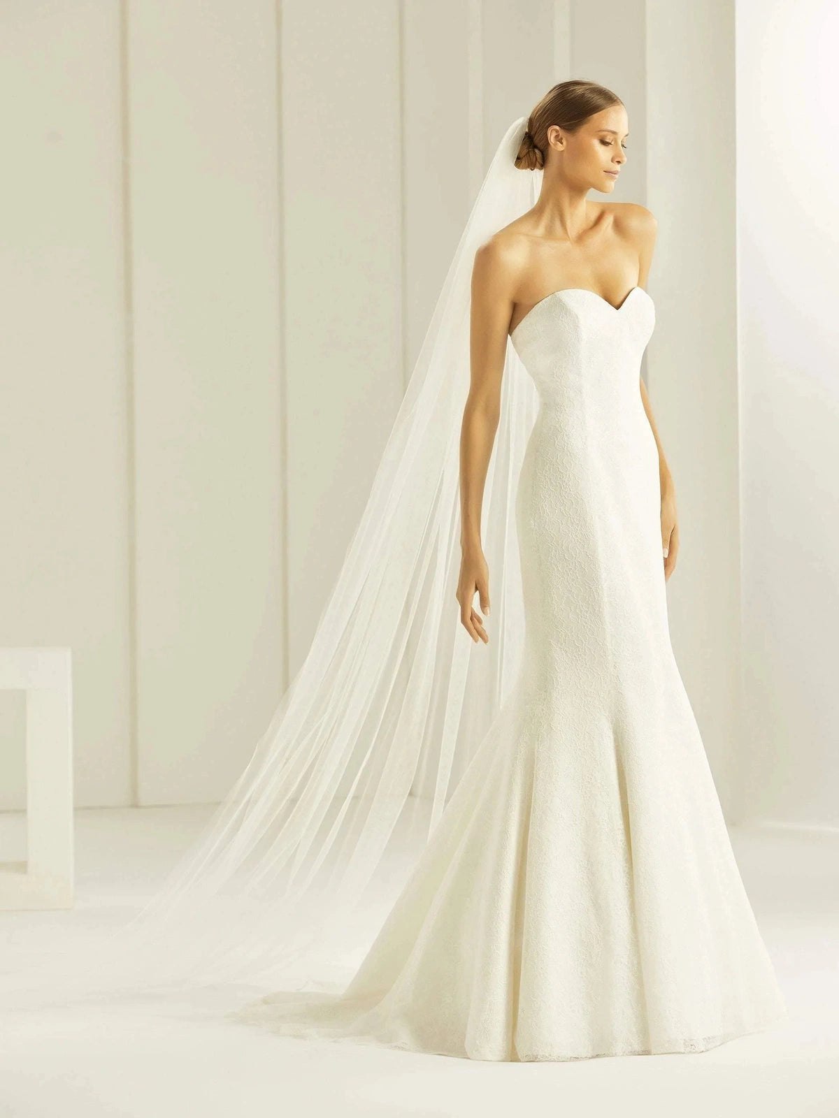 Single Tier Cathedral Veil with Cut Edge - Ivory Tulle Wedding Veil S261 | Perfect for Bridal Ceremonies, Photos & Formal Occasions