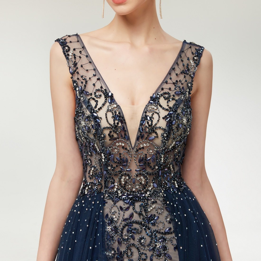 Elegant V-Neck Mermaid Evening Dress with Luxury Crystals - Sleeveless Long Prom Gown for Women | Perfect for Formal Events, Weddings & Special Occasions