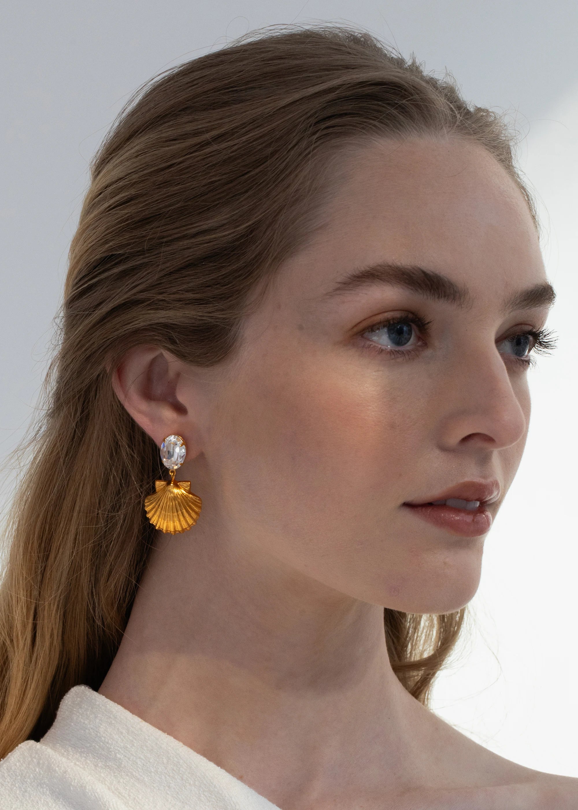 Diamond Capesante Earrings for Women - Elegant Scallop Shell Jewelry for Parties & Weddings