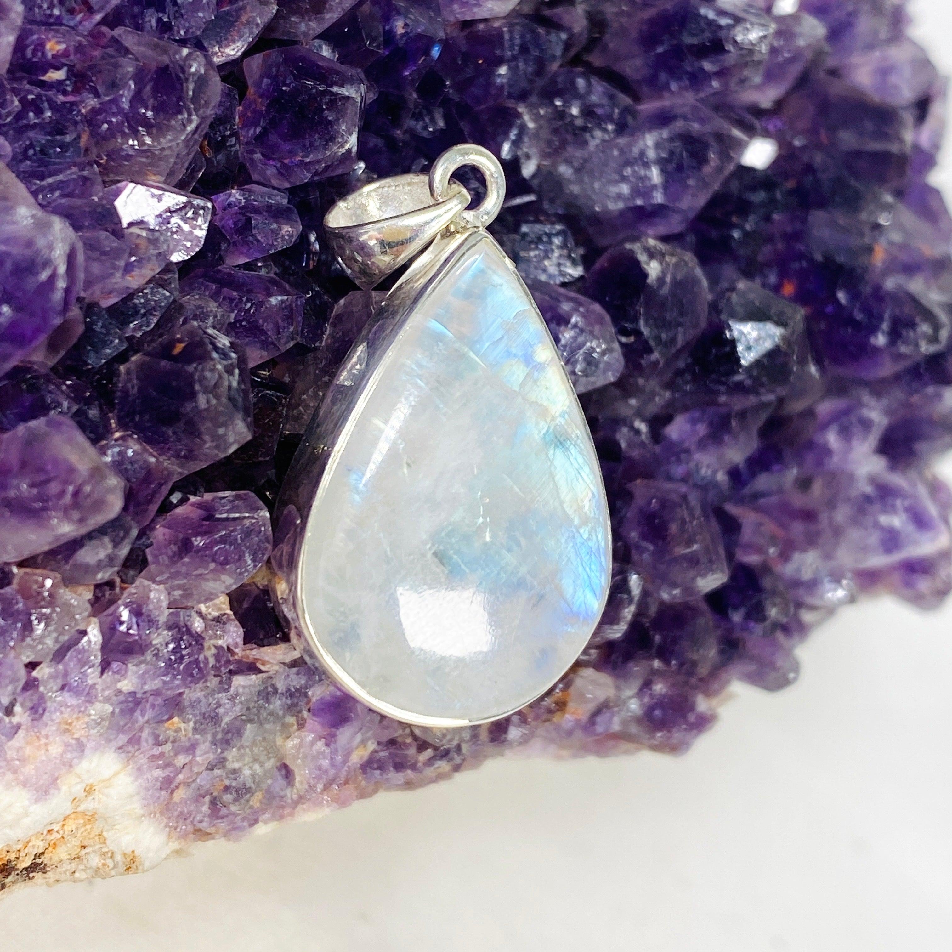 Natural Moonstone Teardrop Pendant Necklace KPGJ4024 - Elegant Boho Jewelry for Women, Perfect for Weddings & Everyday Wear