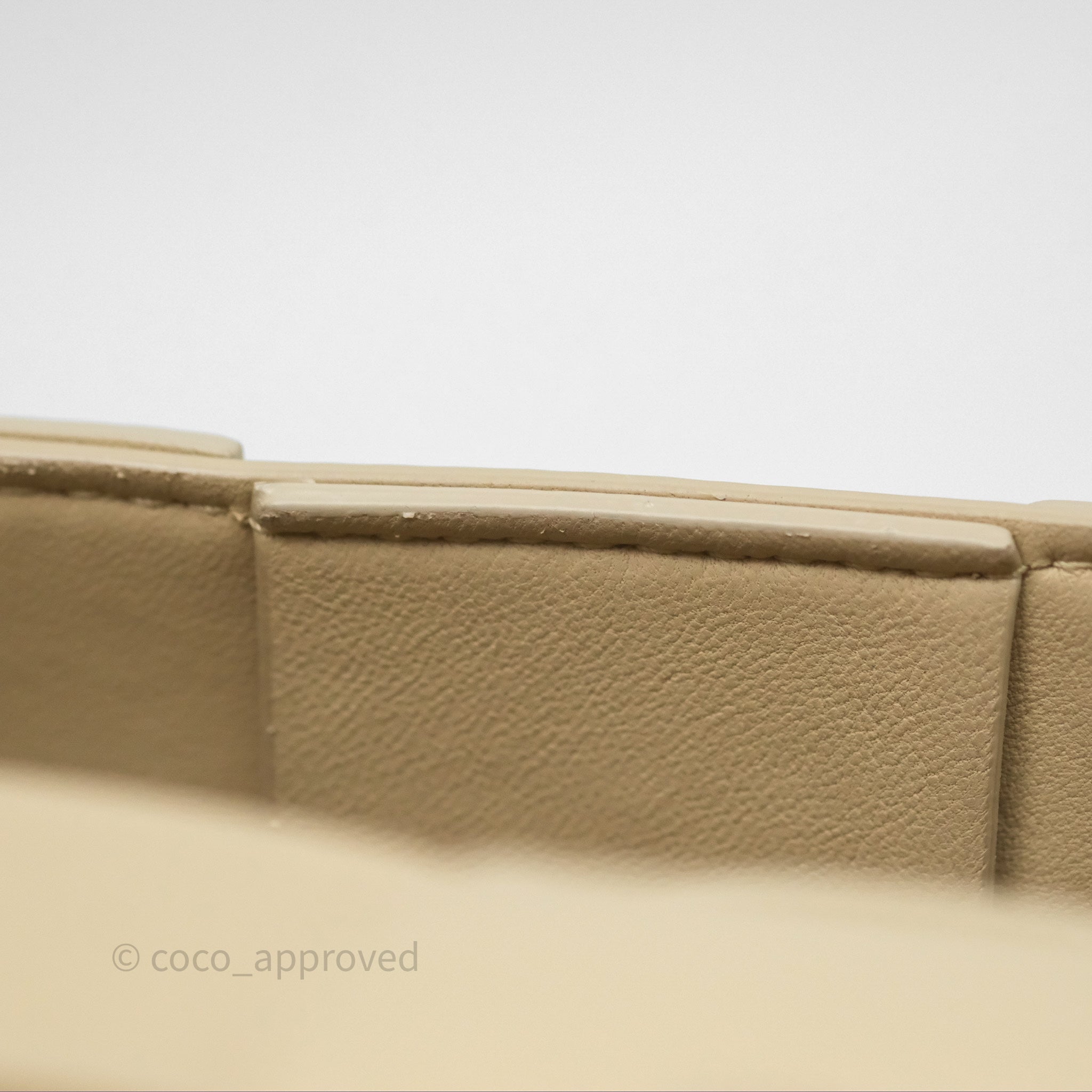Bottega Veneta Cassette Shoulder Bag in Beige Brushed Calfskin Leather - Intrecciato Weave Design, Luxury Crossbody Purse for Women, Perfect for Work, Travel & Evening Out