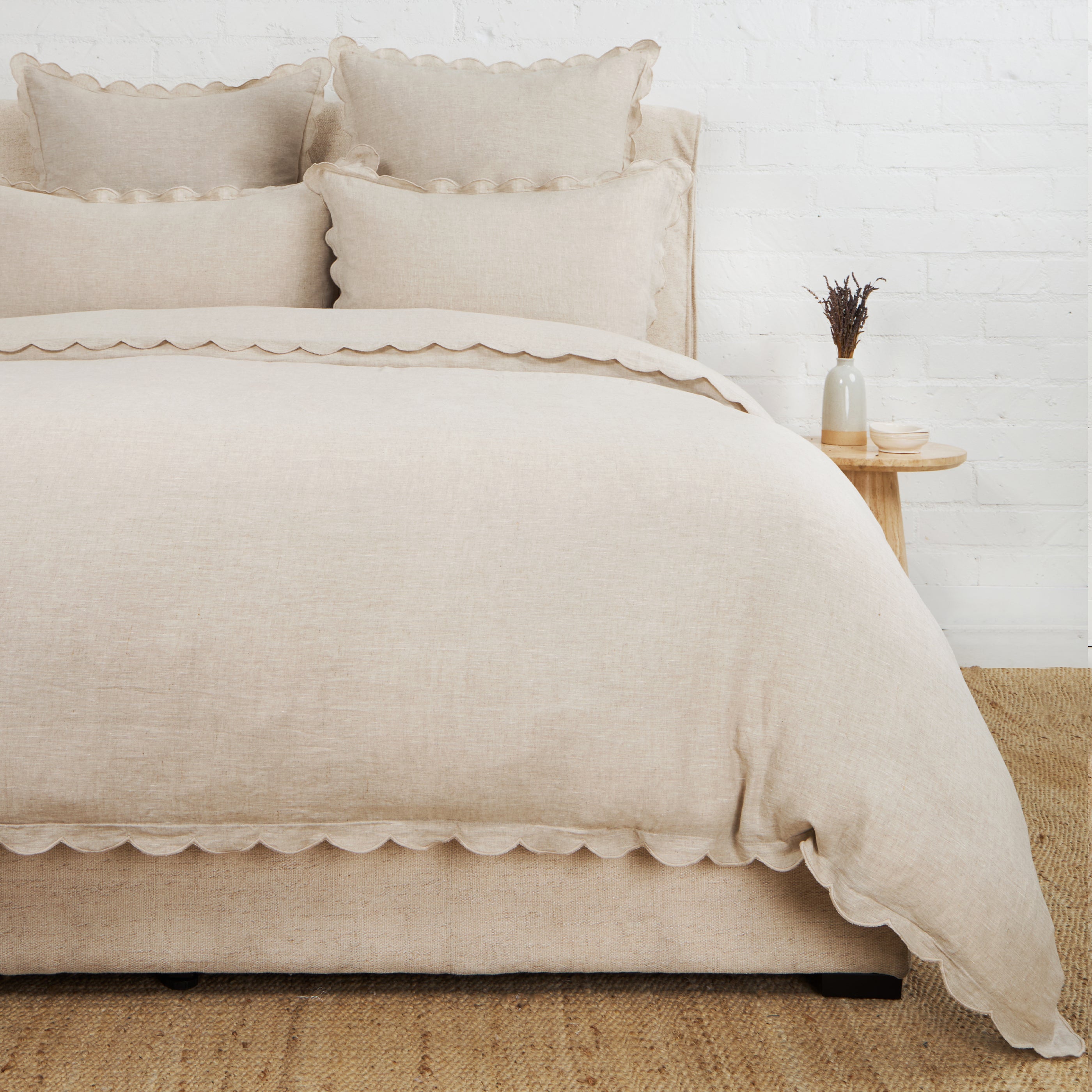 Kelly Duvet Cover Set - Soft & Breathable Bedding for All Seasons - Perfect for Master Bedroom, Guest Room & Dorm Decor