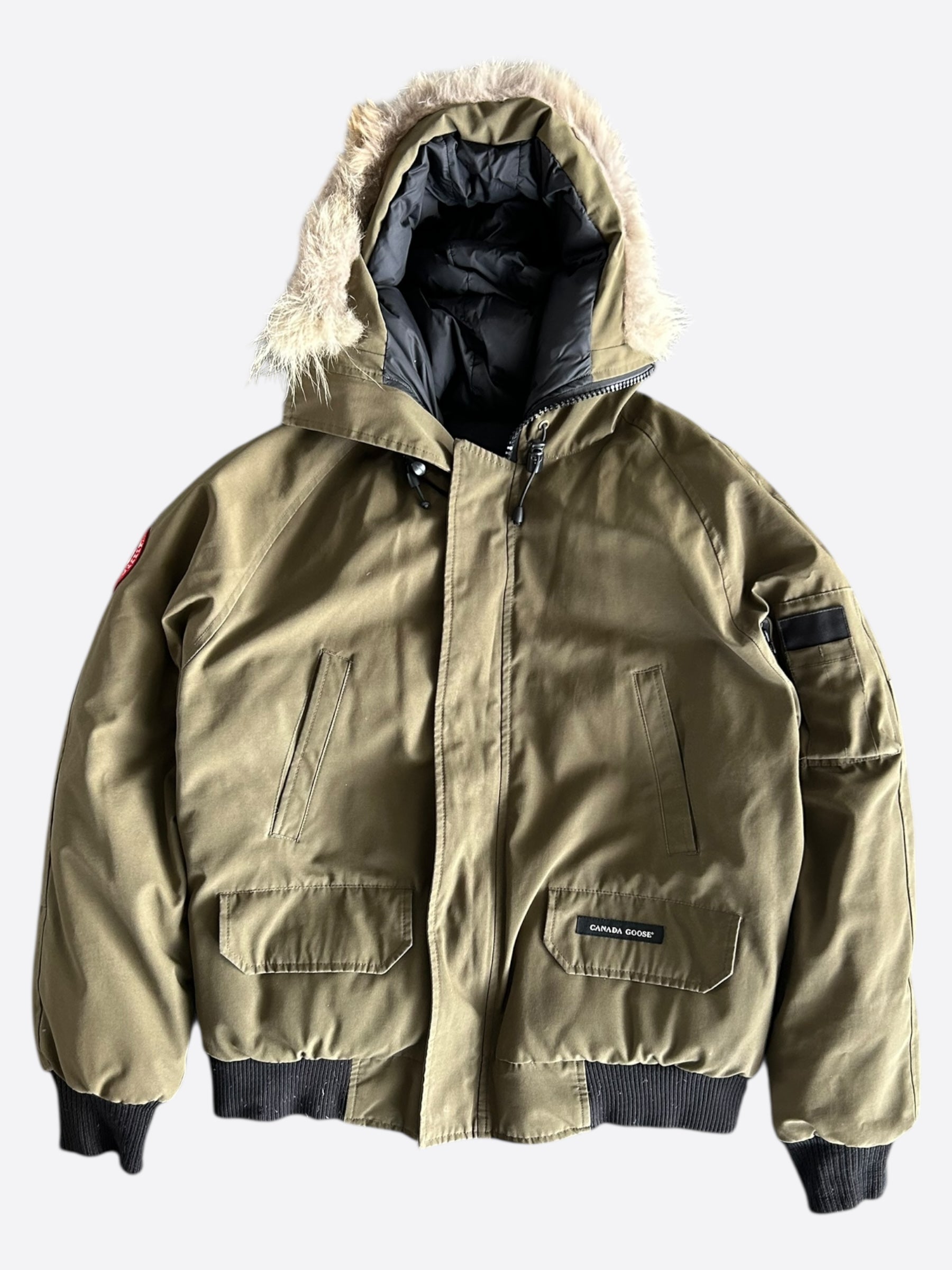 Canada Goose Chilliwack Bomber Jacket for Men - Military Green Waterproof Winter Coat - Cold Weather Parka for Outdoor Activities & Urban Style