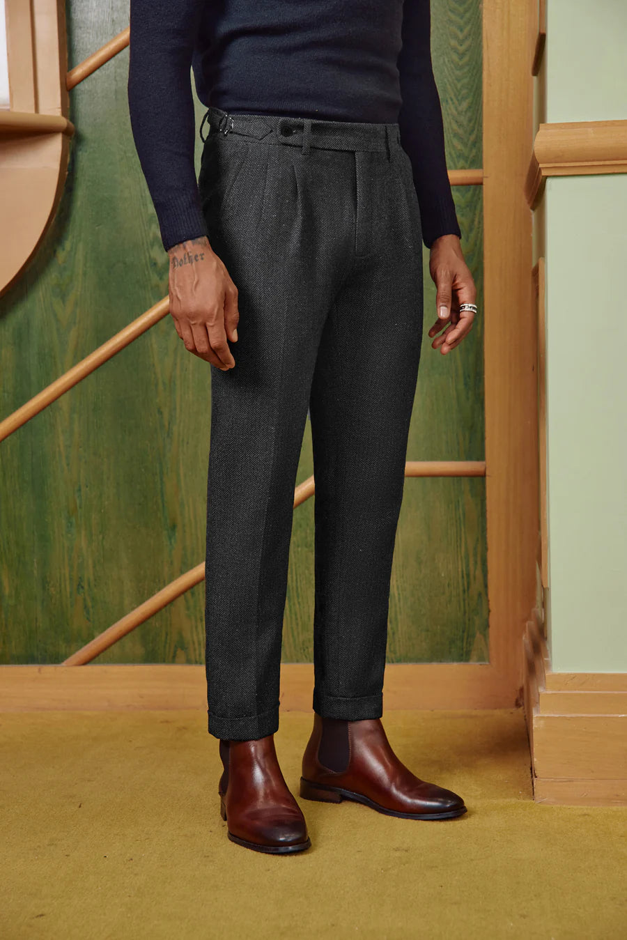 Stylish Men's Capri Pants with Fold-Up Leg Opening - Cropped Length Casual Trousers for Summer Outfits & Beach Wear