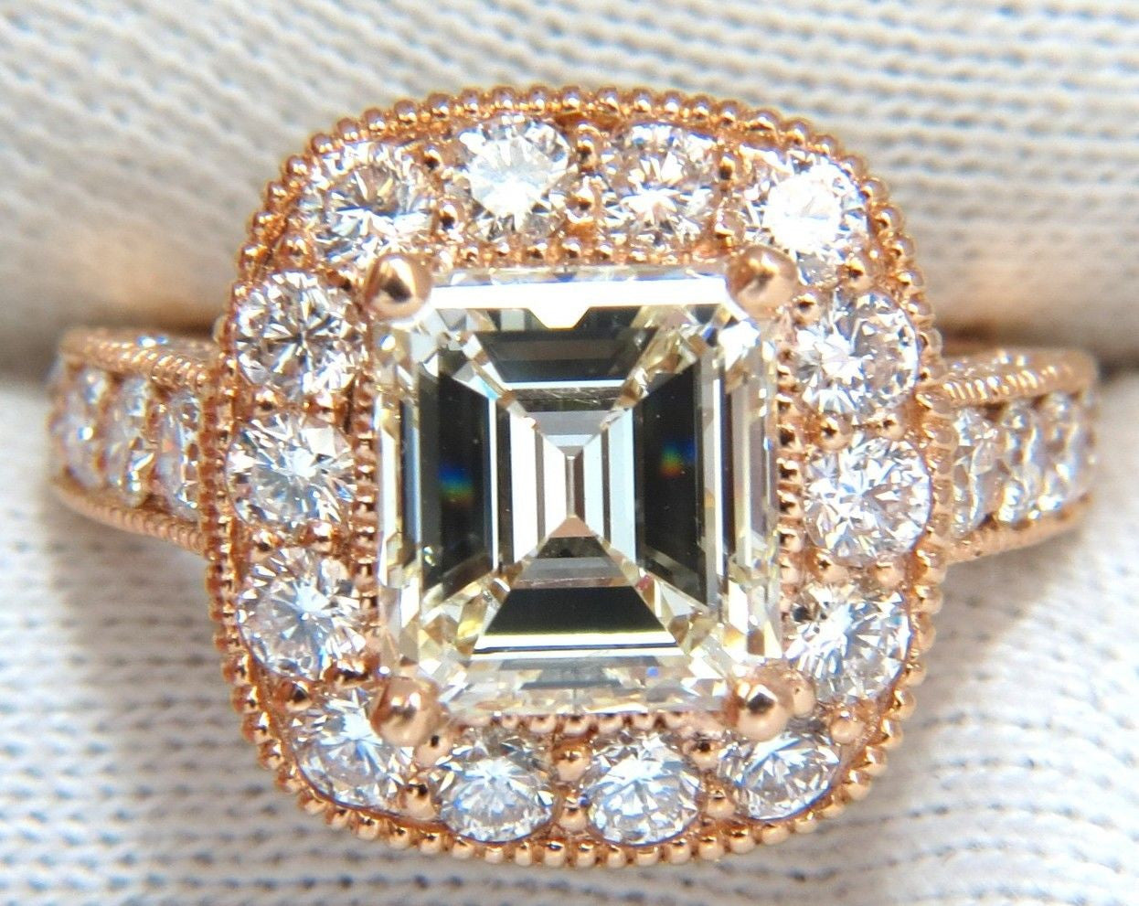 5.37CT GIA Certified Emerald Cut Diamond Ring in 18K Gold - Halo Cluster Bridal Wedding & Anniversary Jewelry Gift for Her - Perfect for Engagement, Proposal, and Special Occasions