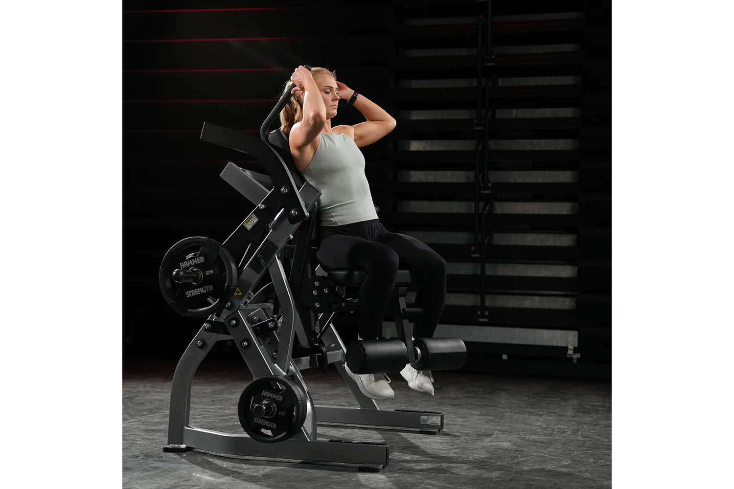 Hammer Strength Plate Loaded Abdominal Oblique Crunch Machine - Gym Equipment for Core Workouts & Strength Training - Perfect for Home & Commercial Fitness Centers