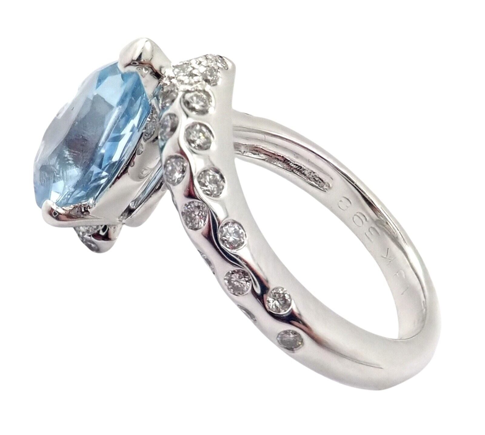 Authentic Chanel Comete Star 18k White Gold Diamond 2.25ct Aquamarine Ring - Luxury Jewelry for Weddings, Anniversaries & Special Occasions