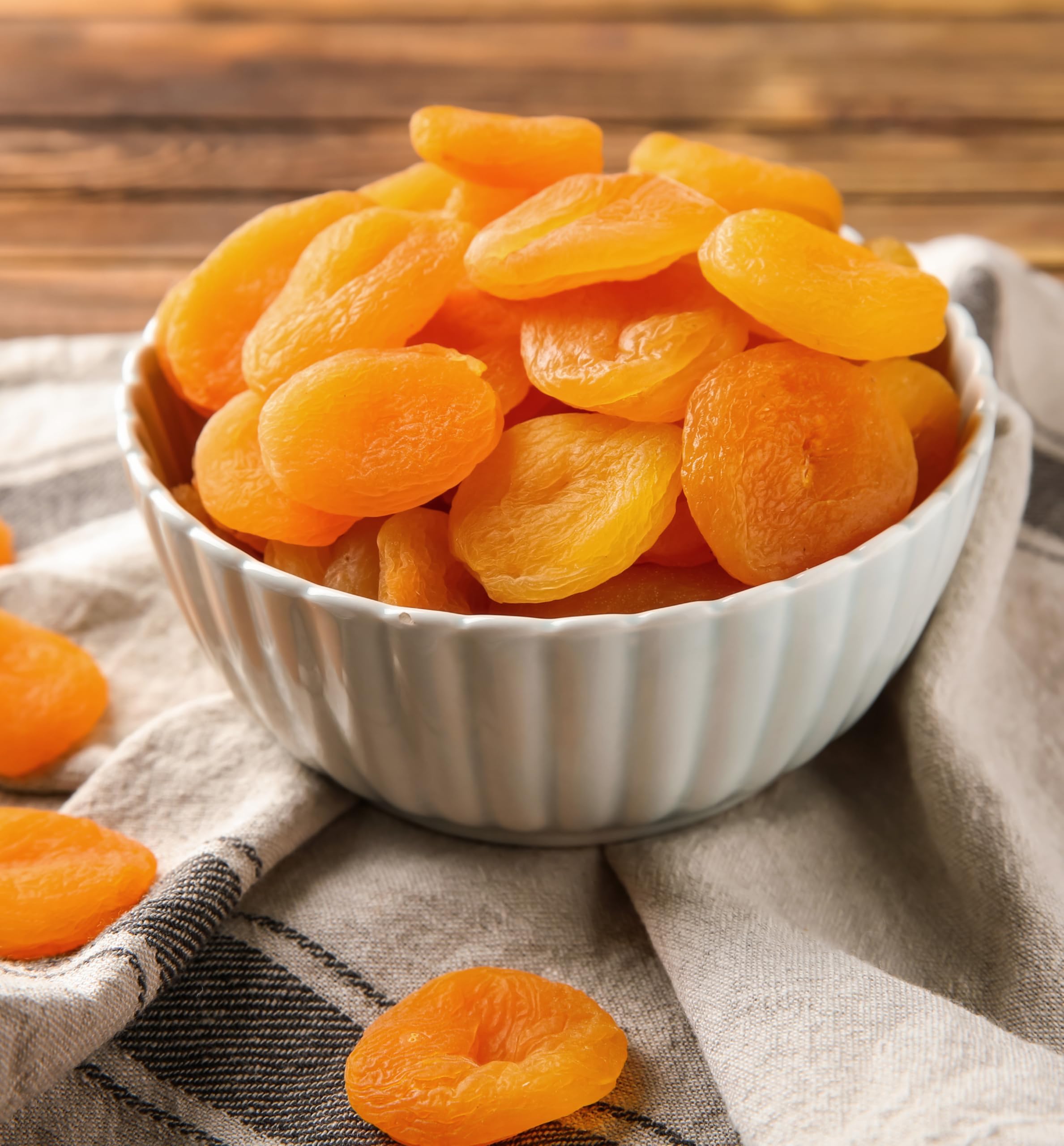 Organic Dried Apricots 2lb Bag - No Sugar Added, Non-GMO, Unsulfured - Healthy Snack for Hiking, Baking & Gift Baskets - The Hampton Popcorn & Candy Company