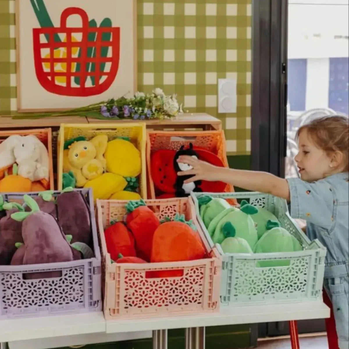 Speedy Monkey Flipetz Piglet the Pig & Radish - Fun Plush Toys for Kids, Perfect for Playtime, Gifts, and Nursery Decor
