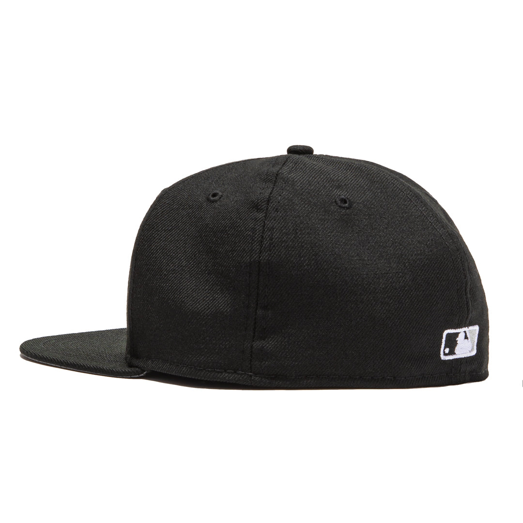 New Era 59Fifty Retro On Field Chicago White Sox Game Hat - Black MLB Baseball Cap for Men & Women - Perfect for Baseball Games, Sports Events & Streetwear Fashion