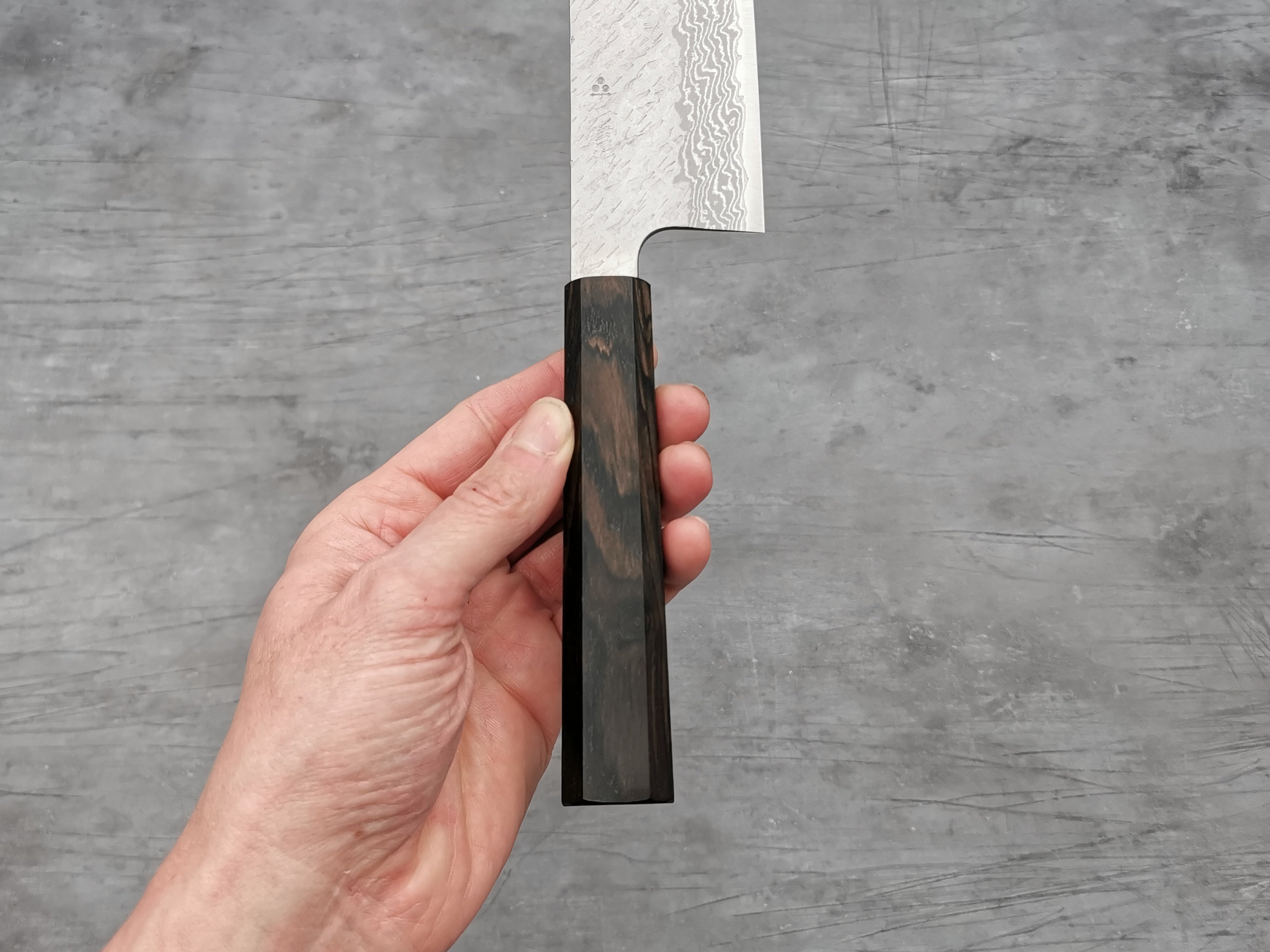 Nigara Hamono VG10 Damascus Nakiri Knife - Japanese Chef Knife for Vegetable Cutting, Slicing & Chopping - Perfect for Home Kitchen, Professional Cooking & Sushi Preparation