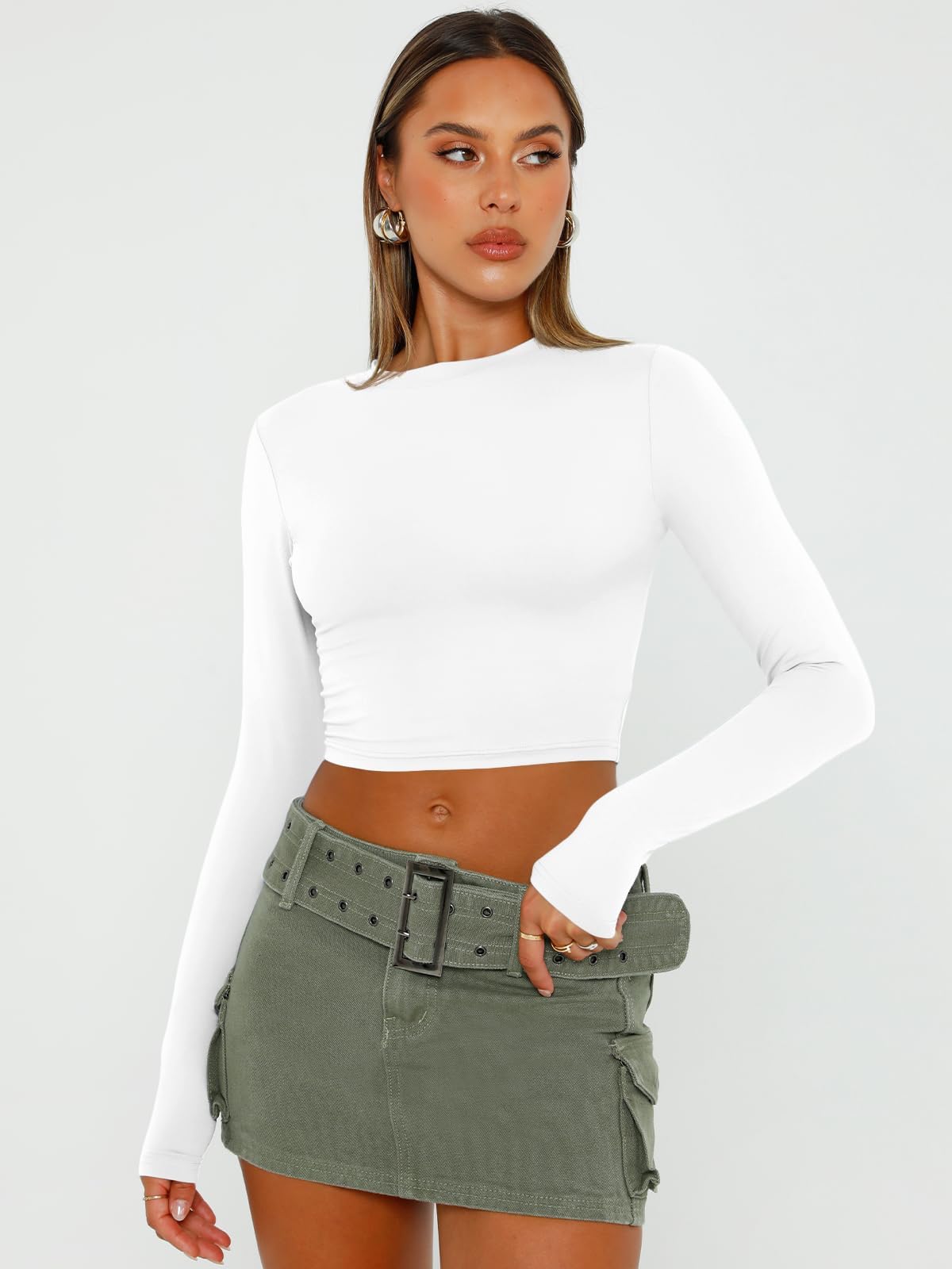 Trendy Queen Women's Long Sleeve Crop Tops - Slim Fitted Basic Shirts for Teen Girls | Y2K Fashion 2025 | Perfect for Going Out, Parties & Casual Wear