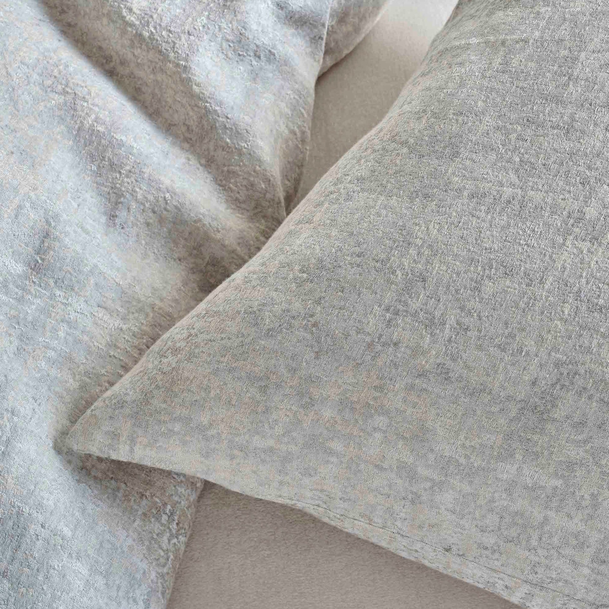 Premium Serac Duvet Cover Set - Soft & Breathable Bedding for All Seasons | Perfect for Master Bedroom, Guest Room & Airbnb Stays