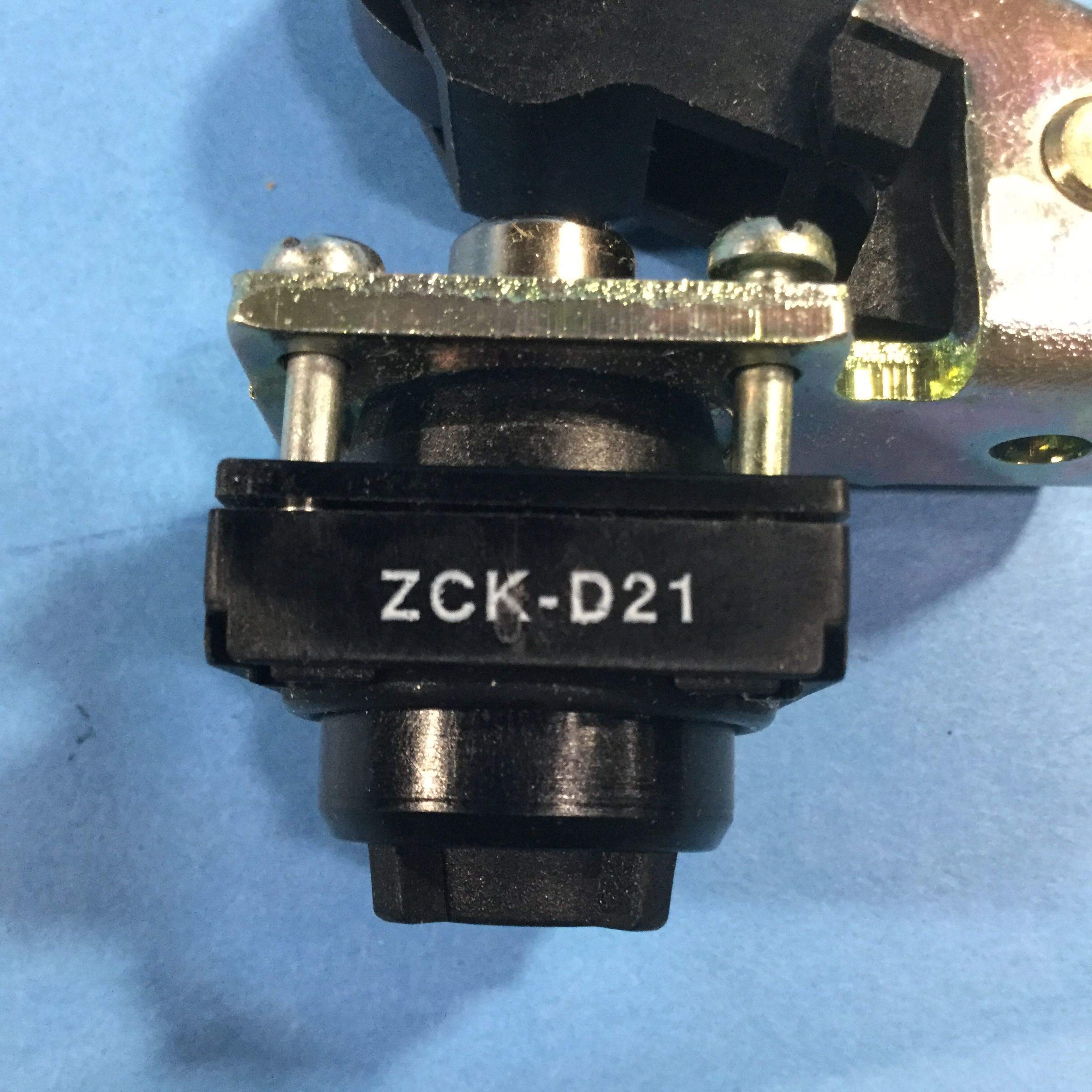 Telemecanique ZCK-D21 Limit Switch with Lever Plunger 64672 - Industrial Automation, CNC Machines & Safety Equipment