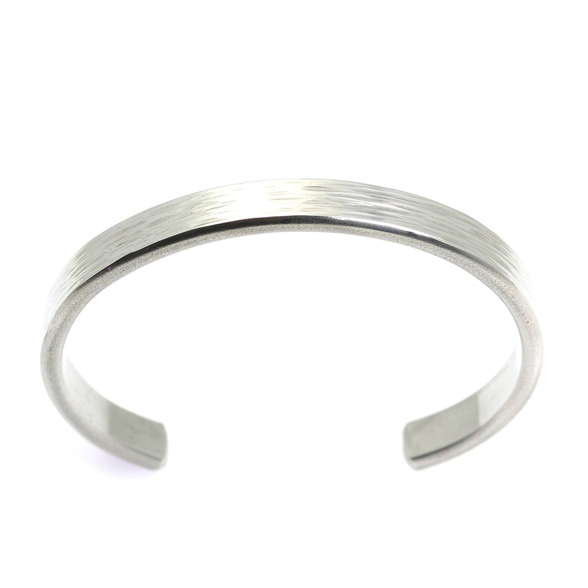 Stylish Thin Bark Aluminum Cuff Bracelet for Women - Lightweight & Durable Fashion Jewelry - Perfect for Everyday Wear, Parties & Gifts