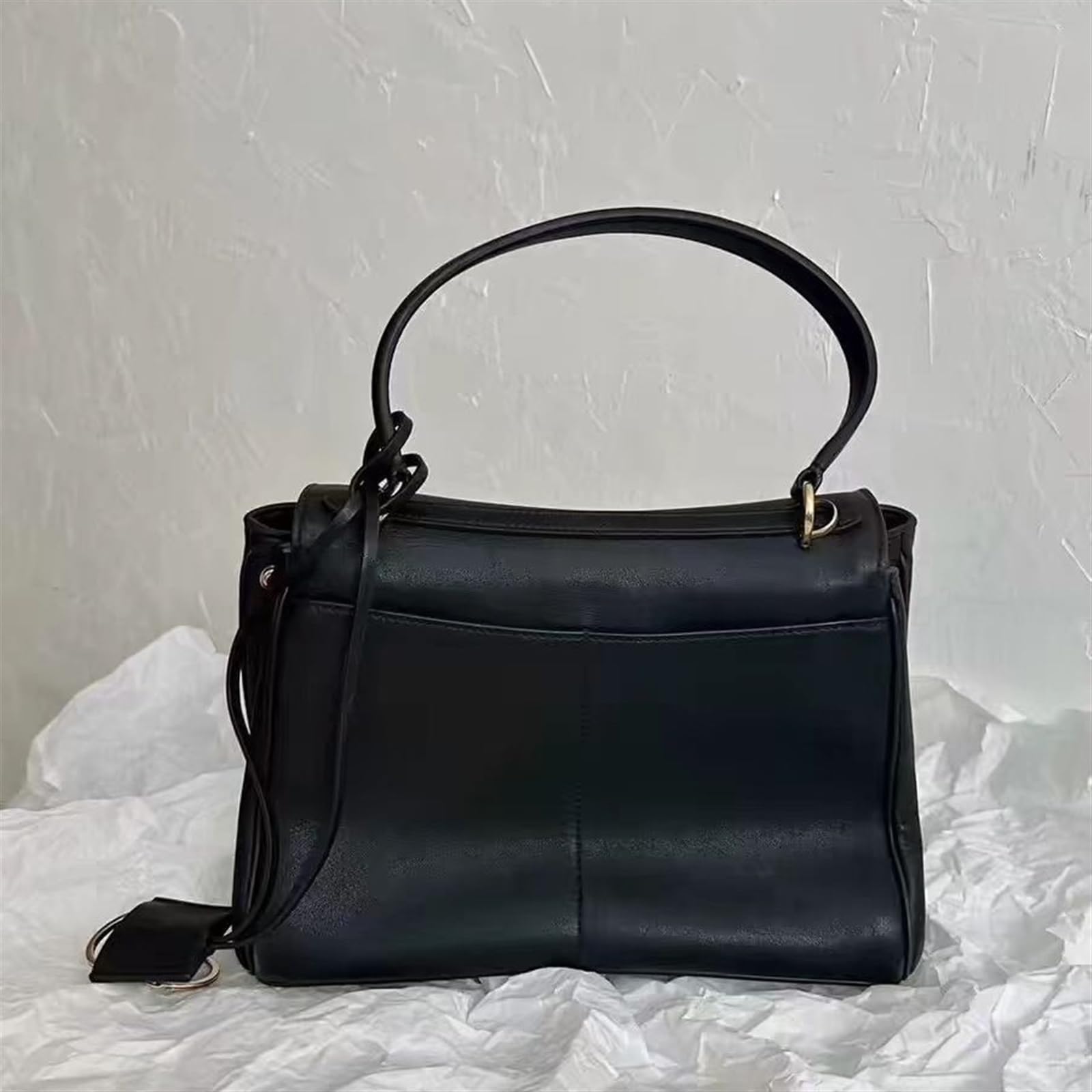 **Genuine Leather Tote Bag for Women - Large Capacity Cowhide Handbag, Stylish Commuter & Armpit Bag - Perfect for Work, Travel & Everyday Use**