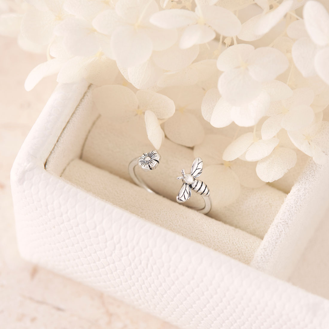Meant To Bee Ring - Dainty Honey Bee Jewelry for Women, Cute Gold or Silver Bee Ring, Perfect Gift for Her - Ideal for Everyday Wear, Date Nights & Special Occasions