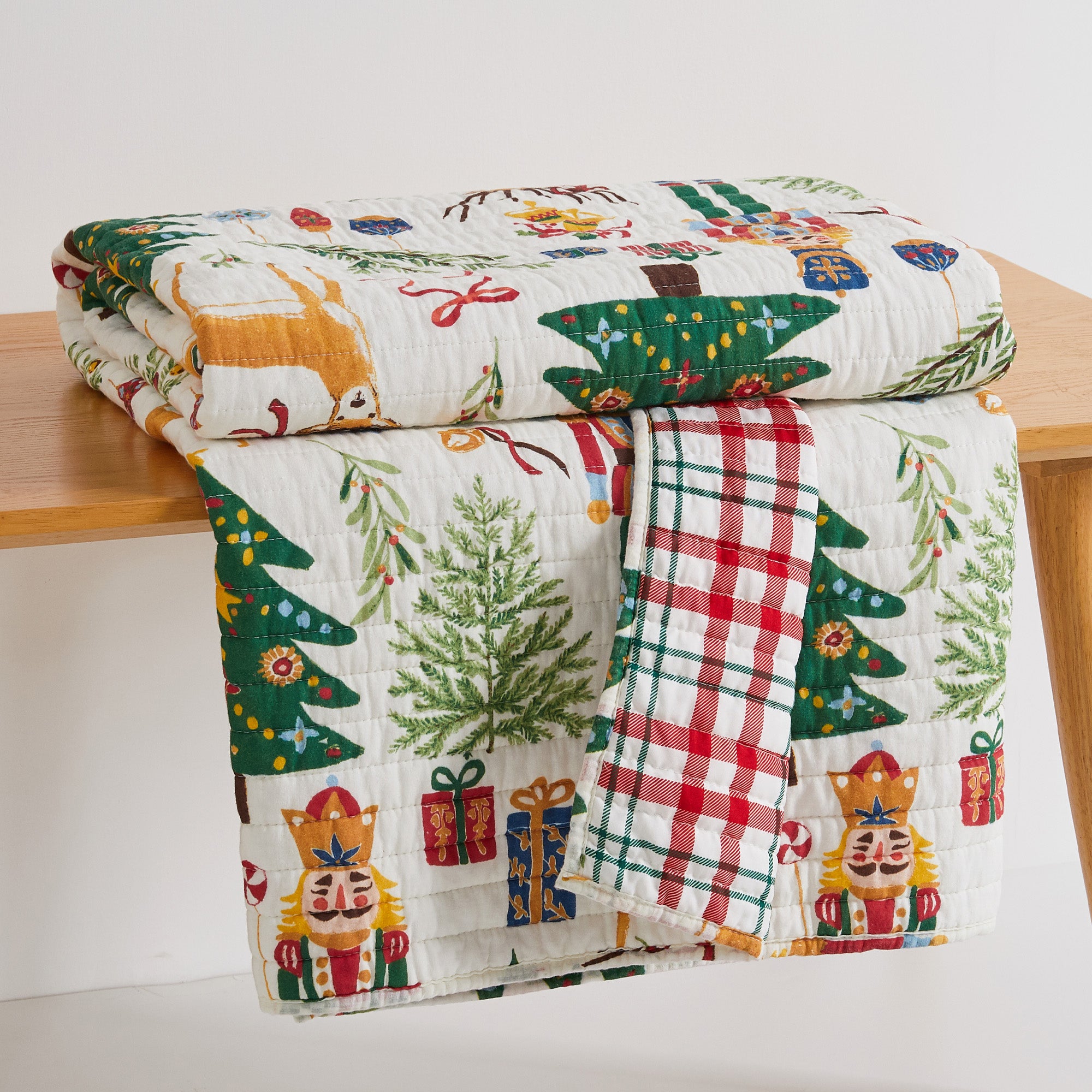 Cozy Nutcracker Quilted Throw Blanket - Christmas Holiday Plush Soft Warm Bedspread for Couch, Sofa & Bed - Perfect for Winter Decor, Gift & Home Decorating