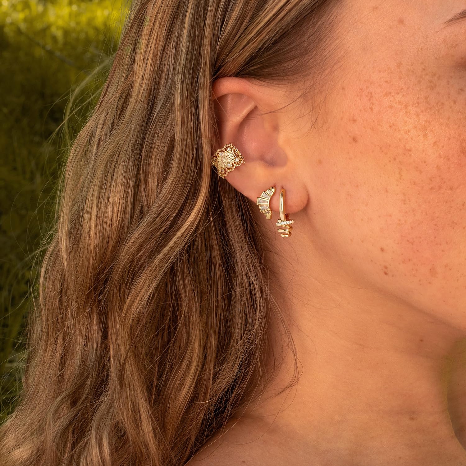 MYEARS 14K Gold Plated Women's Hoop Huggie Earrings - Small Simple Hypoallergenic Everyday Jewelry for Work, Dating & Special Occasions