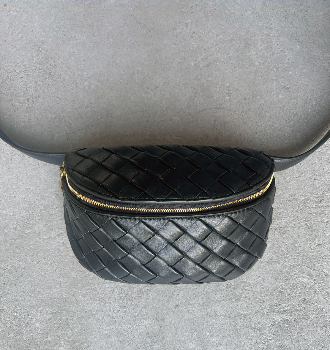 Intrecciato Padded Belt Bag for Women - Stylish Black Crossbody Fanny Pack | Perfect for Travel, Gym & Everyday Use