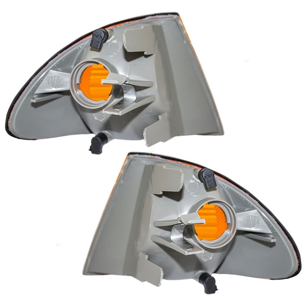 AutoandArt Brock Replacement Driver & Passenger Park Signal Corner Marker Lights Lamps Lenses for 1999-2001 BMW 3 Series E46 Sedan & Wagon (Part# 63136902765, 63136902766) - Enhanced Visibility & Safety for Night Driving & Parking