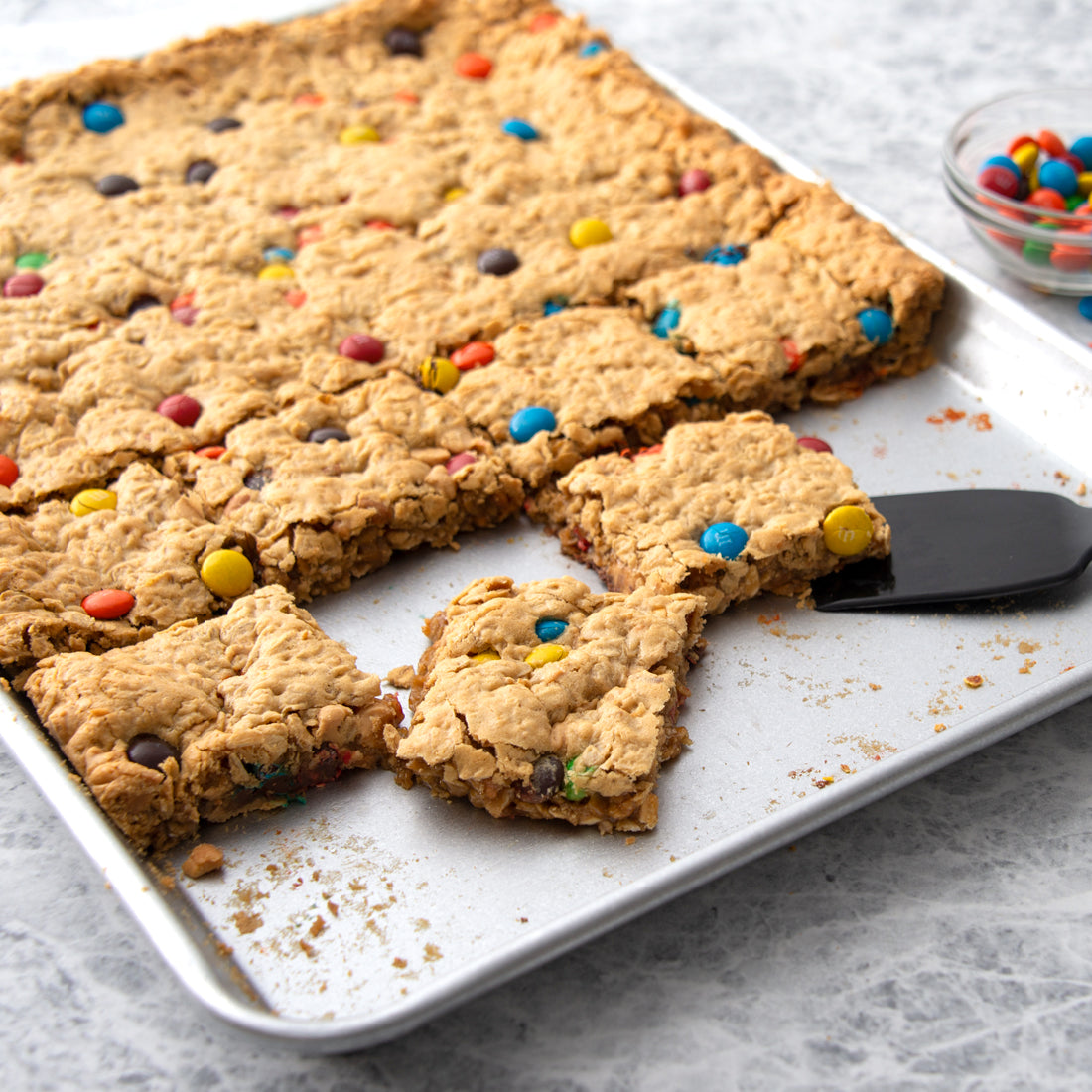 Premium Half Sheet Pan - 13x18 Inch Nonstick Baking Sheet, Heavy Duty Cookie Sheet for Baking, Roasting & Cooking - Perfect for Cookies, Pizzas, Roasted Vegetables & More