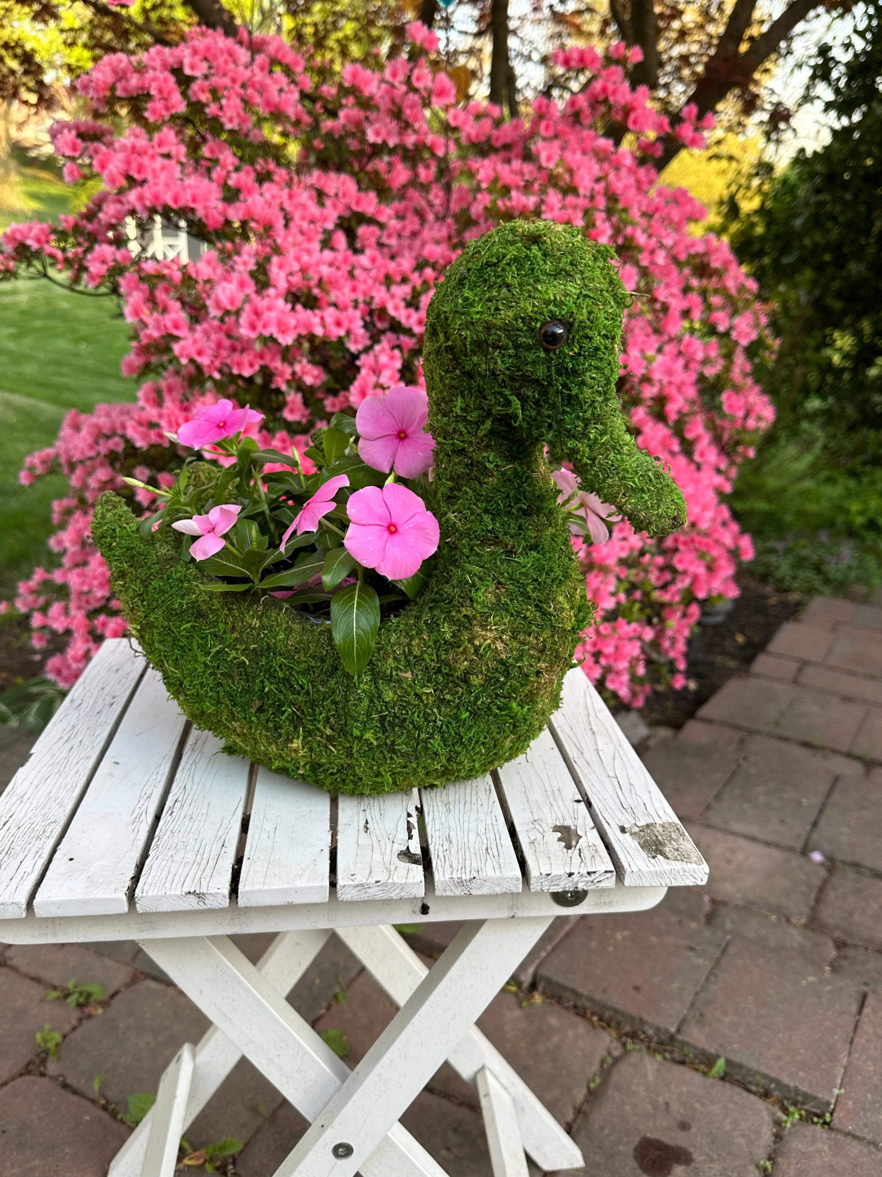 13 Inch Moss Swan Planter - Elegant Indoor/Outdoor Flower Pot for Home Decor, Garden, Wedding Centerpiece