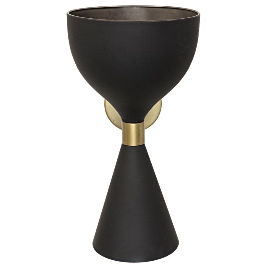 Modern Aegeon Black Metal Wall Sconce - Elegant Lighting Fixture for Bedroom, Living Room & Hallway Decor