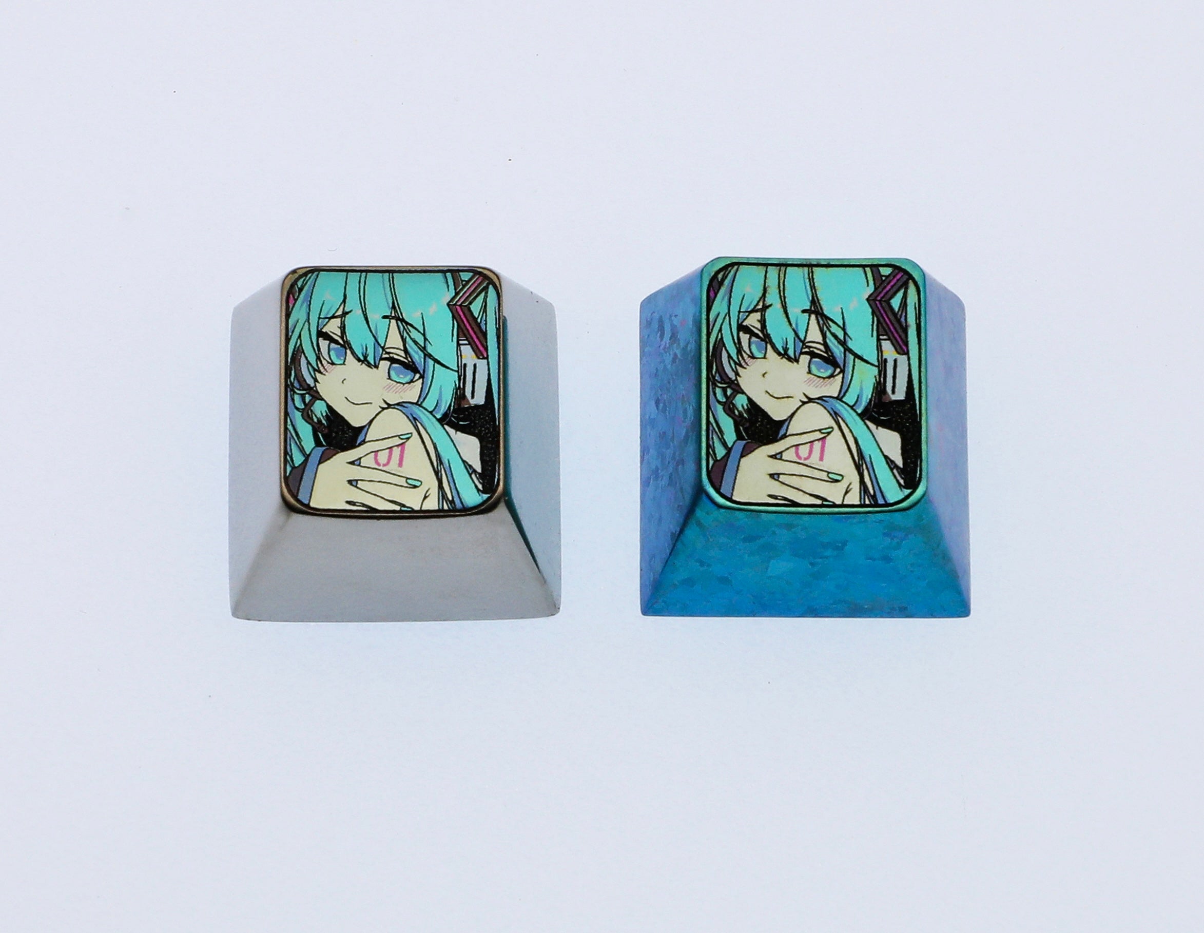 Hatsune Miku Anime Keycap - 1U Titanium Alloy Engraved Mechanical Keyboard Keycap - Custom Metal Keycap for Cherry MX Switches - Perfect for Gaming, Typing & Keyboard Customization