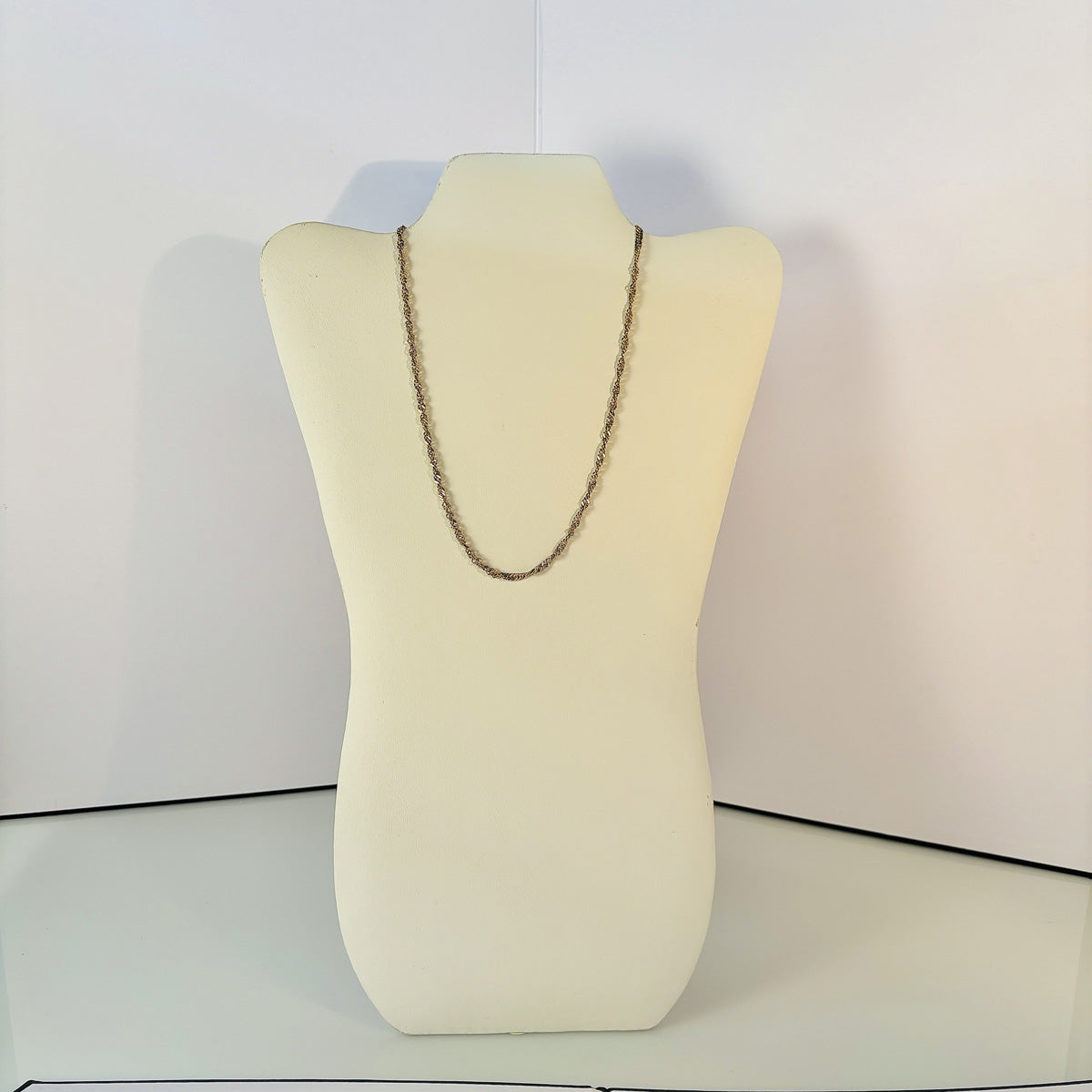 10K Yellow Gold Cuban Link Chain Necklace 18 Inches - Perfect for Men's & Women's Fashion, Gifts, and Layering Jewelry