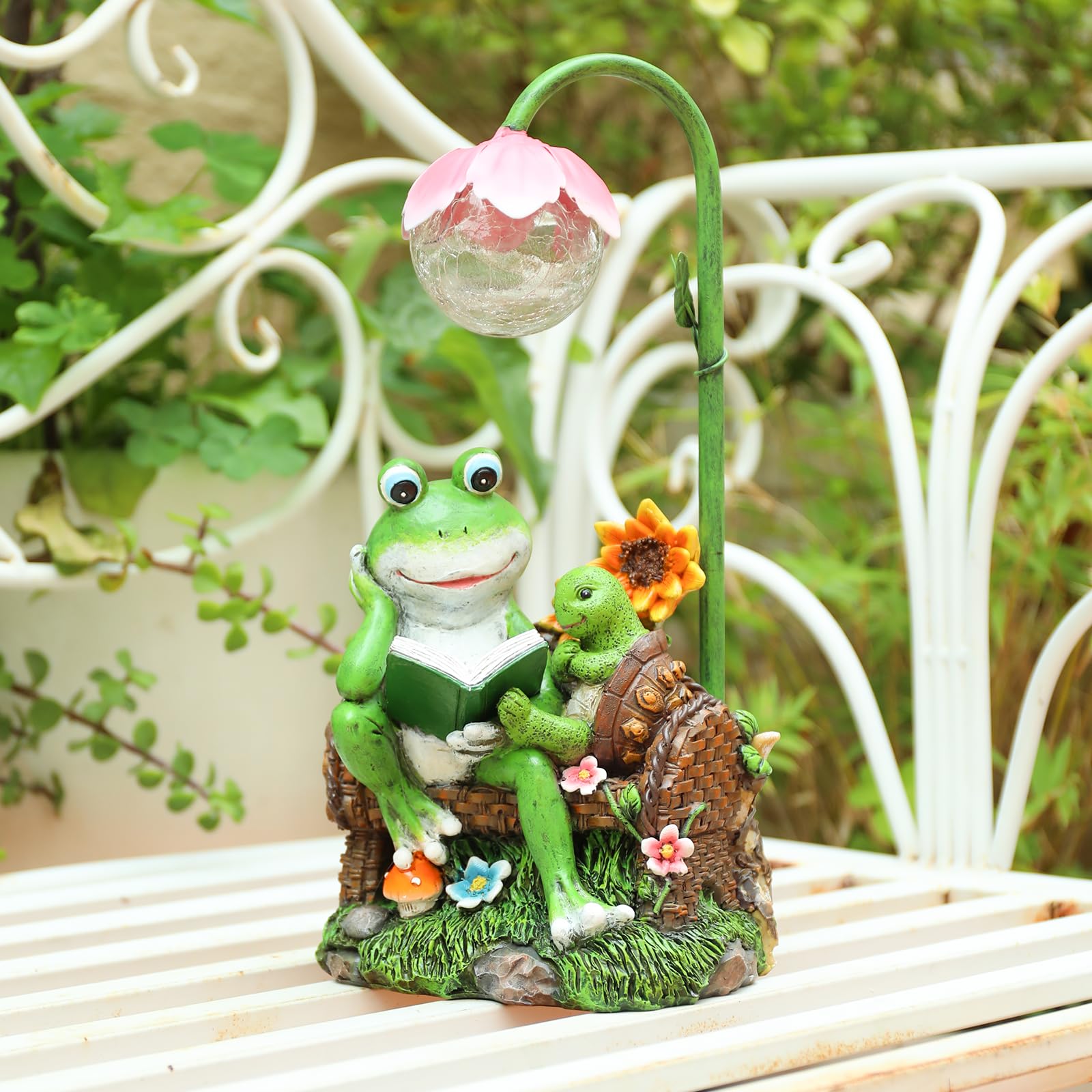 Solar Garden Statues - Frog & Turtle Reading Sculpture with LED Lights | Outdoor Decor for Patio, Balcony, Yard | Weather-Resistant Figurine Gift for Garden Lovers (Perfect for Evening Ambiance & Landscape Decoration)