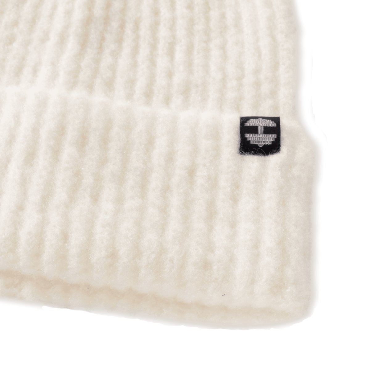 Better Bodies Stockholm Beanie - Soft Winter Knit Hat for Men & Women in Off White | Warm Unisex Skull Cap for Cold Weather, Outdoor Activities & Street Fashion