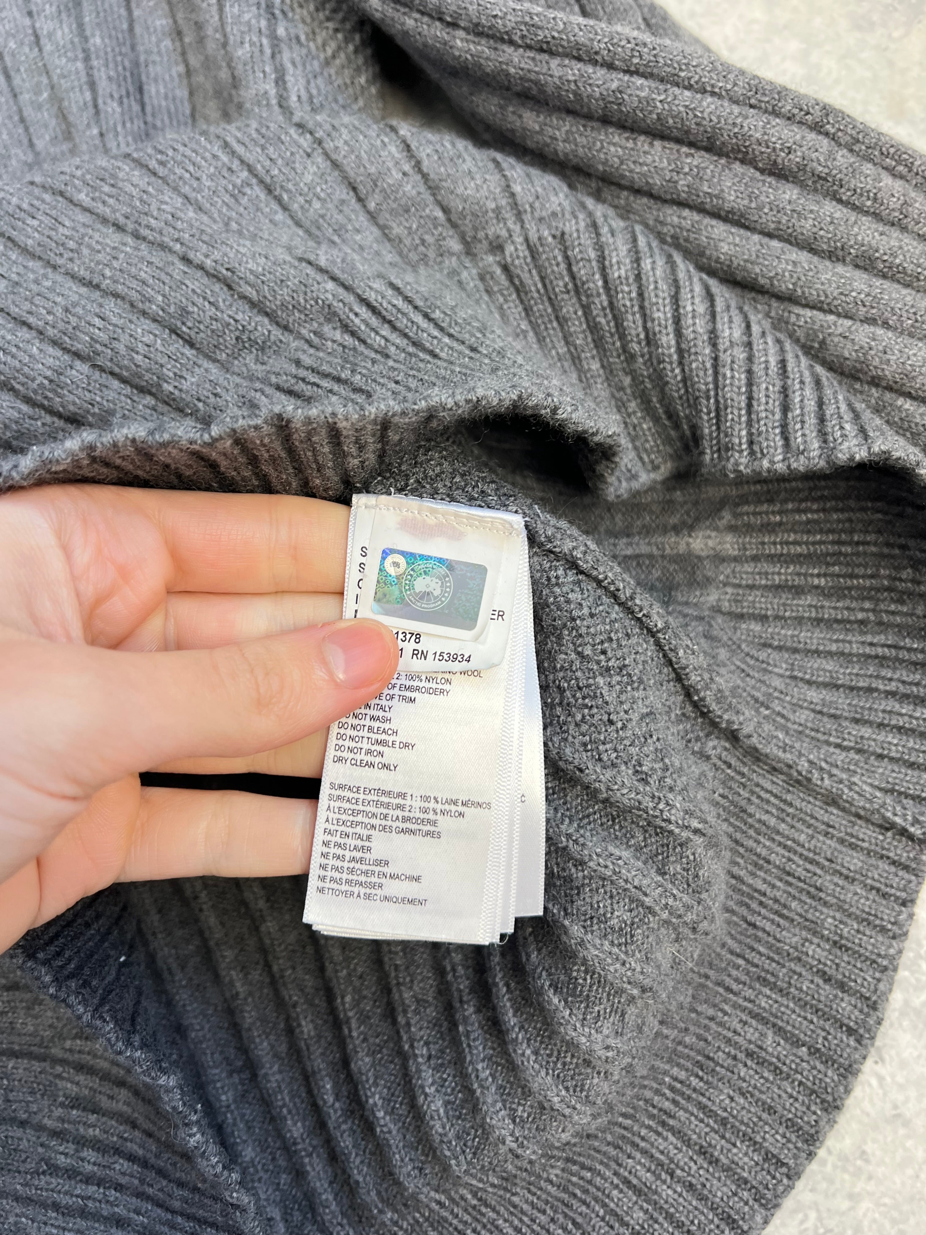 Canada Goose Iron Grey Ribbed Pullover Sweater for Men & Women - Cozy Winter Knitwear for Outdoor Activities & Casual Wear
