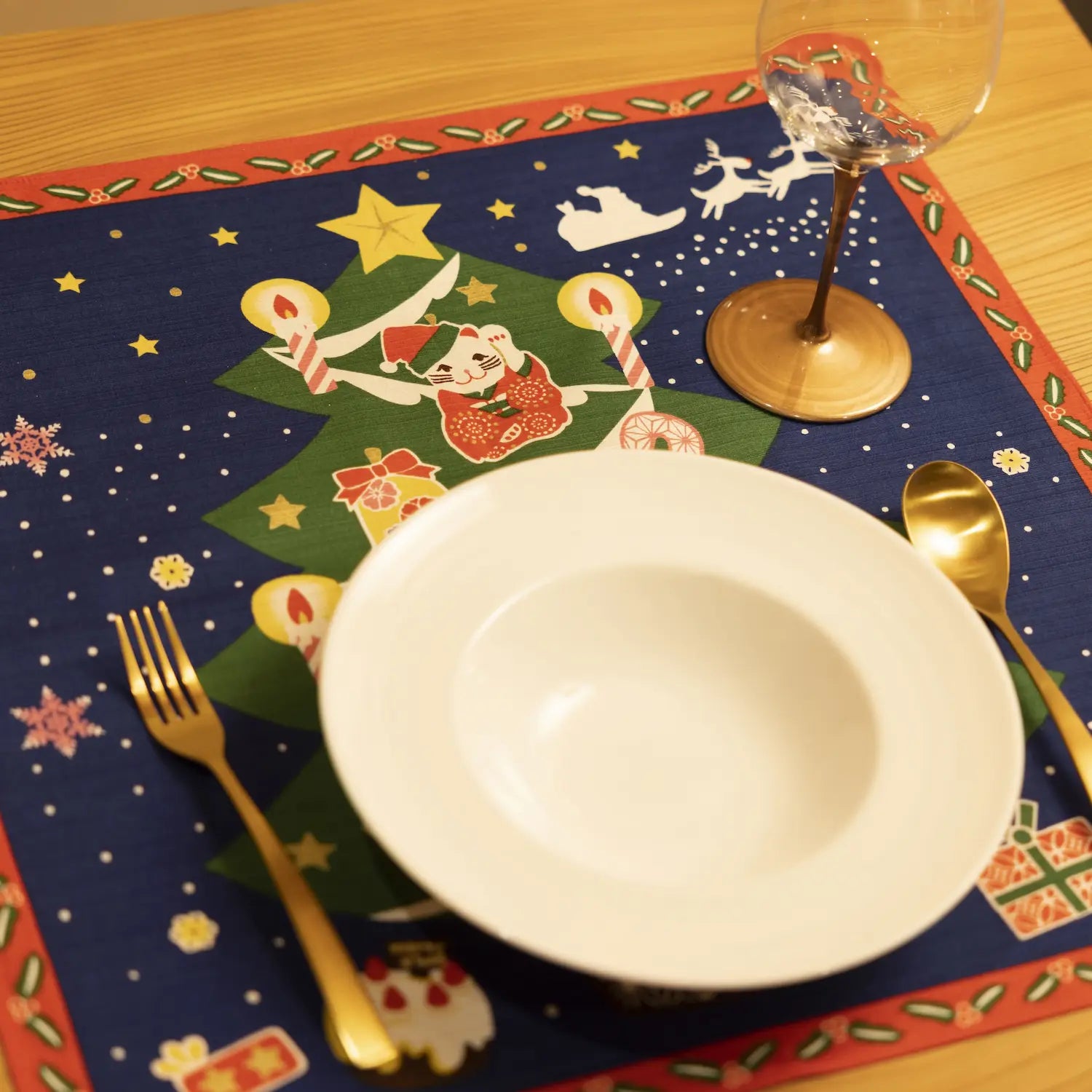 Eco-Friendly Japanese Cotton Furoshiki Wrapping Cloth - Reusable Bento Lunch Box Wrap, Christmas Gift Wrapping, Picnic & Party Decor (Traditional Maeda Senko Design)
