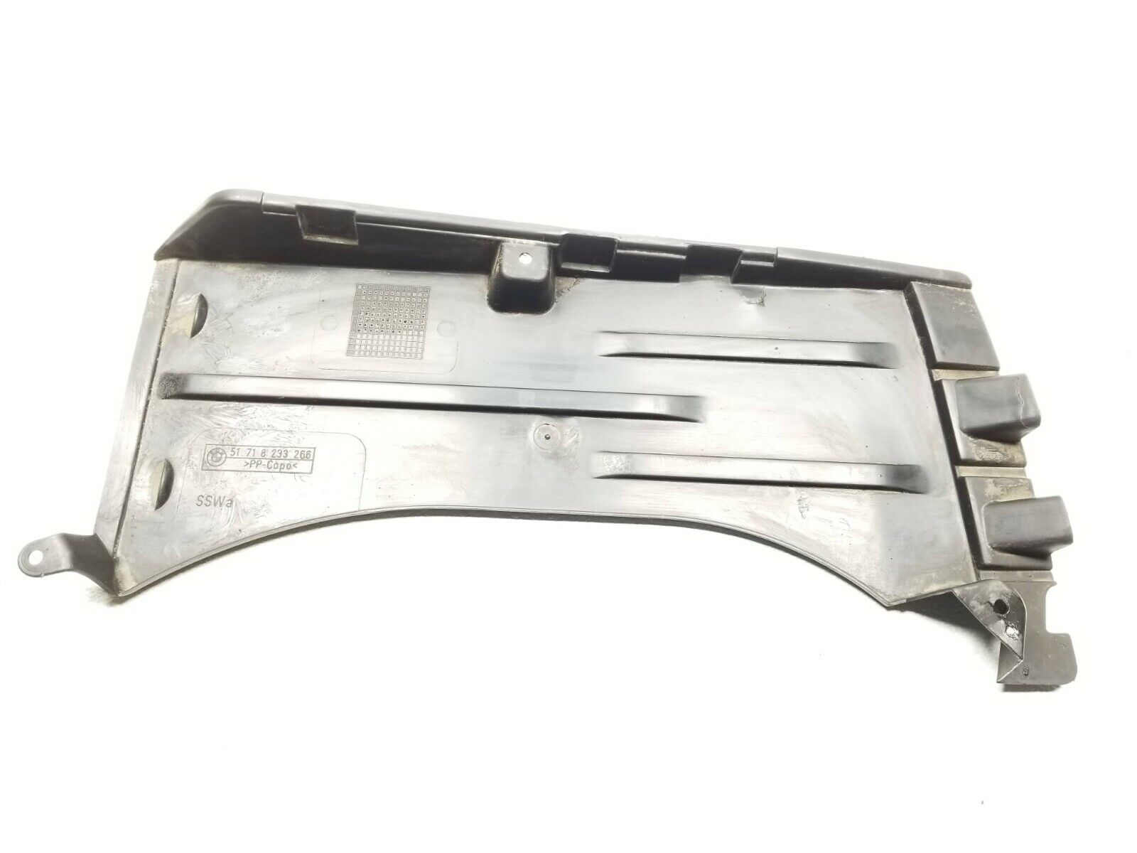 BMW E46 Sedan Fuel Vapor Canister Cover OEM 125k - Genuine Replacement Part for 01-05 Models - Perfect for Emissions System Repair & Maintenance