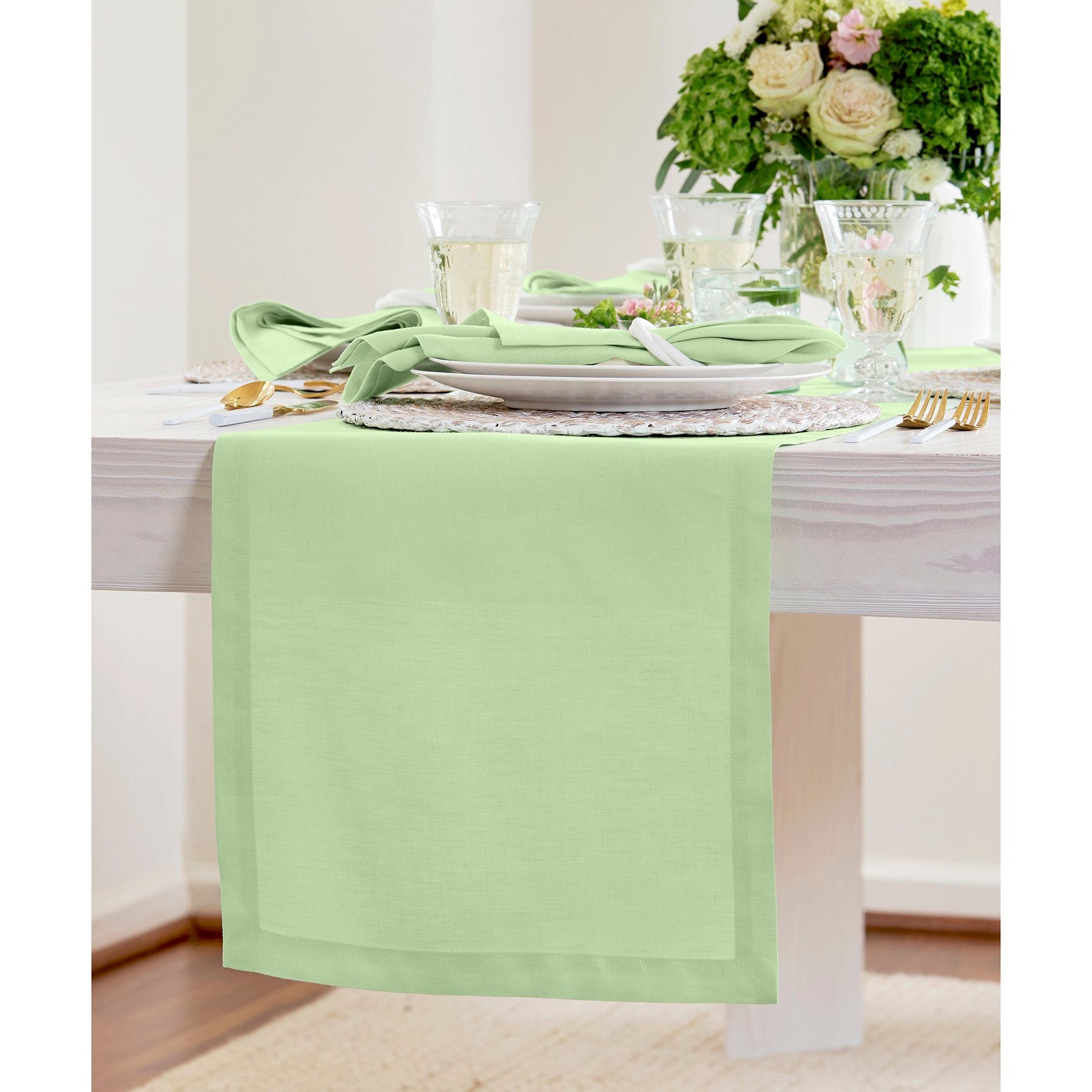 Elegant Fete Table Runner for Weddings, Parties & Events - Premium Decorative Dining Table Cloth for Home Decor & Special Occasions