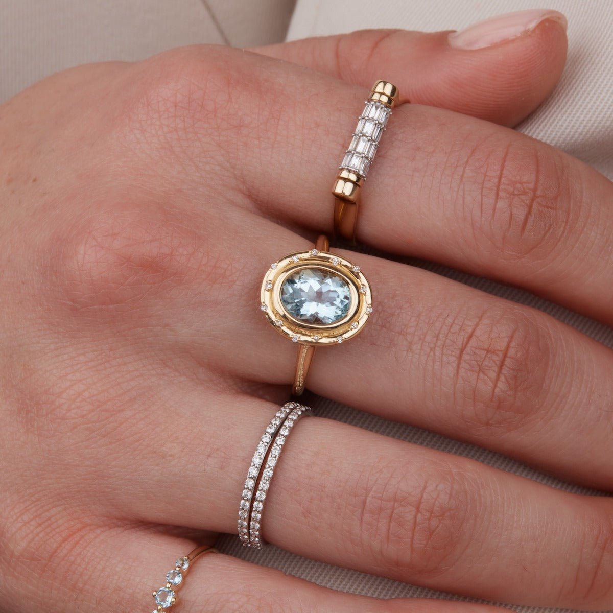 Aquamarine Oval Spotlight Ring - Elegant Blue Gemstone Jewelry for Women - Perfect for Engagement, Wedding, and Special Occasions