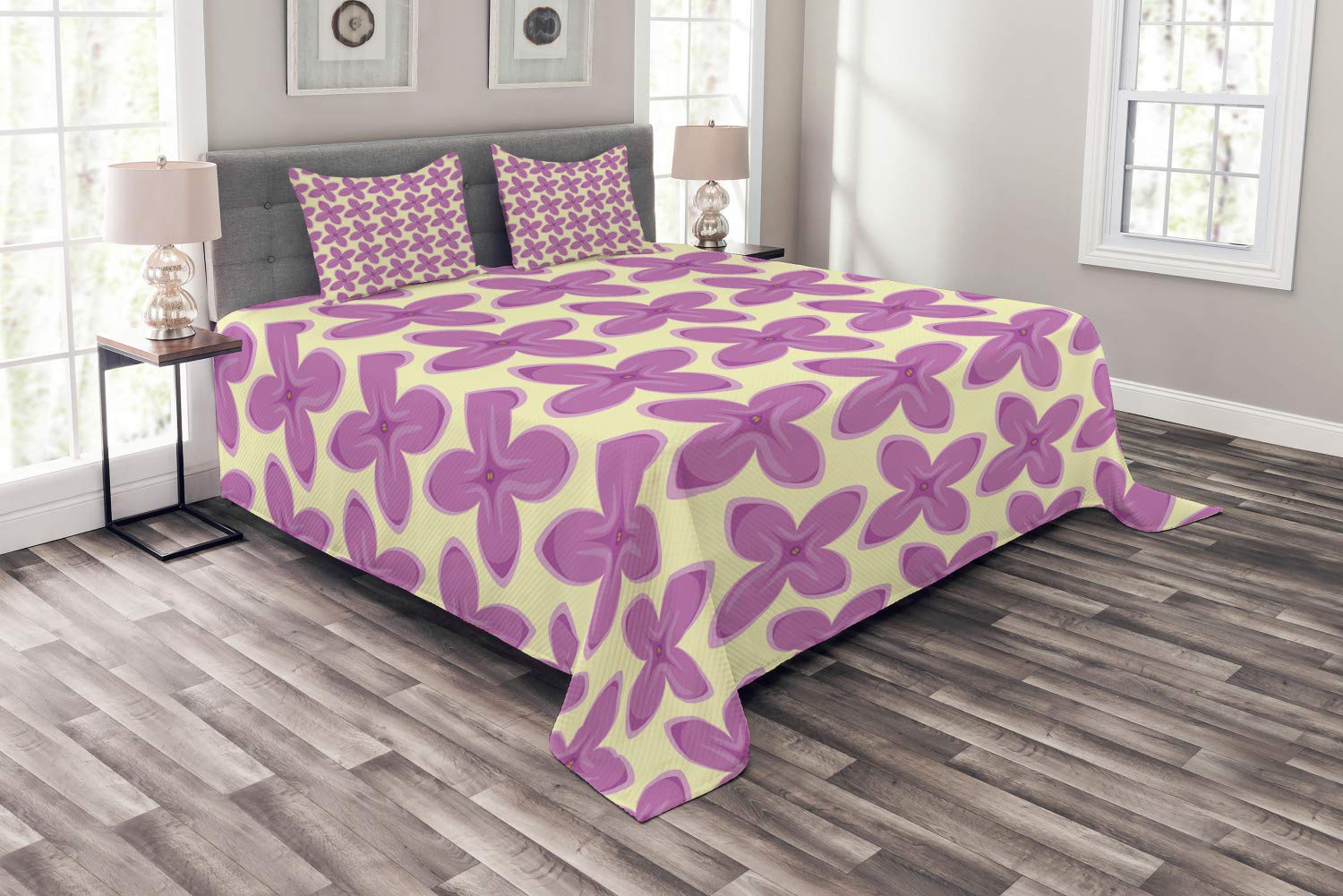 Ambesonne 3-Piece King Size Bedspread Set with Floral Bouquet Design - Mauve & Yellow Violet Decorative Bedding Coverlet & 2 Pillow Shams for Valentine's Day & Romantic Bedroom Decor