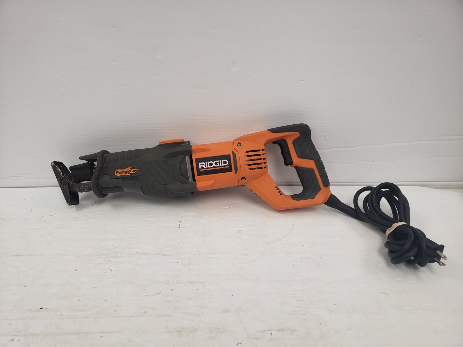 Ridgid R3002 Heavy Duty Reciprocating Saw - Powerful Corded Electric Saw for Wood, Metal & Demolition - Perfect for Construction, Renovation & DIY Projects