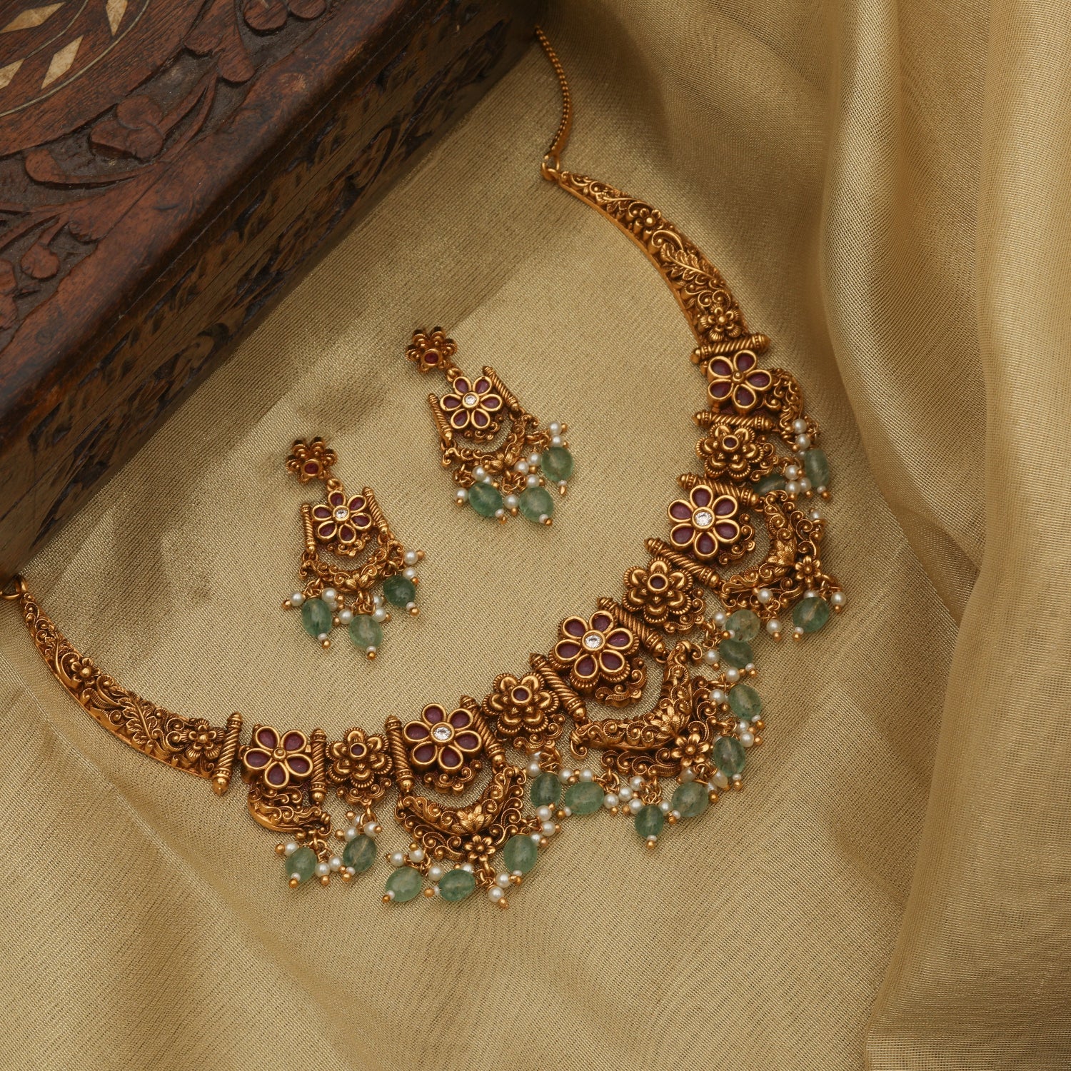 Pushpika Antique Necklace Set - Vintage Jewelry for Women - Elegant Bridal & Party Necklace - Perfect for Weddings, Anniversaries & Special Occasions