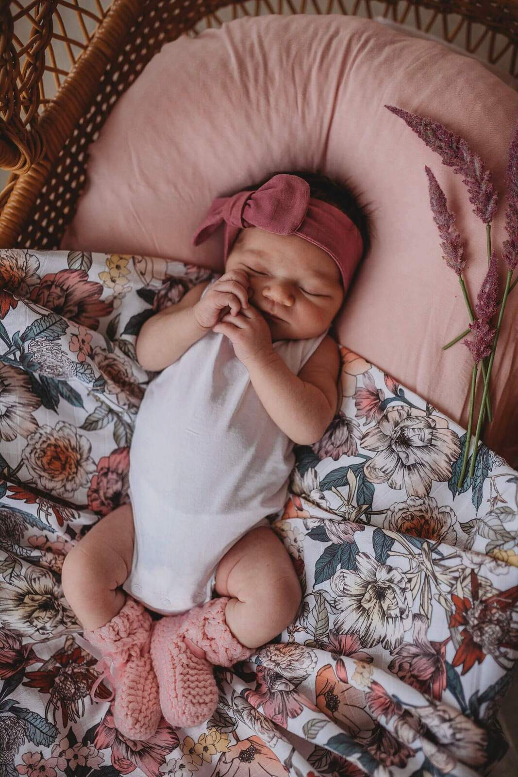 Snuggle Hunny Organic Cotton Muslin Wrap - Soft Baby Swaddle Blanket for Newborns | Breathable & Hypoallergenic | Perfect for Swaddling, Nursing & Stroller Cover | Australiana Design