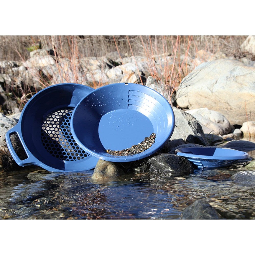 Minelab Pro Gold Premium Panning Kit for Gold Prospecting - Complete Gold Panning Set with Classifier, Snuffer Bottle & Vial - Perfect for Beginners & Professional Gold Miners (River, Creek & Beach Use)