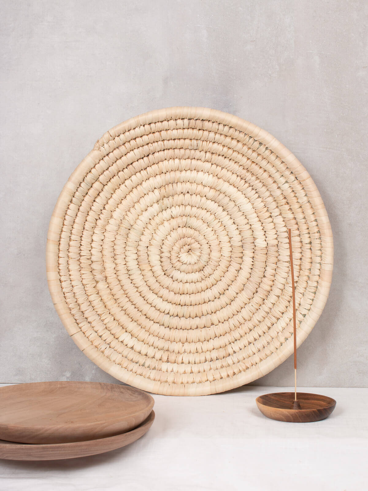 Eco-Friendly Palm Leaf Woven Plates - Biodegradable Dinnerware for Parties, Picnics & Outdoor Dining - Sustainable & Stylish Disposable Plates