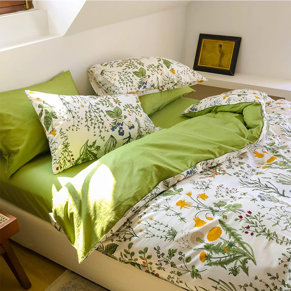 CLOTHKNOW Floral King Size Comforter Set 3Pcs - Green & White Botanical Boho Bedding with 2 Pillowcases | Perfect for Master Bedroom, Guest Room & Bohemian Home Decor
